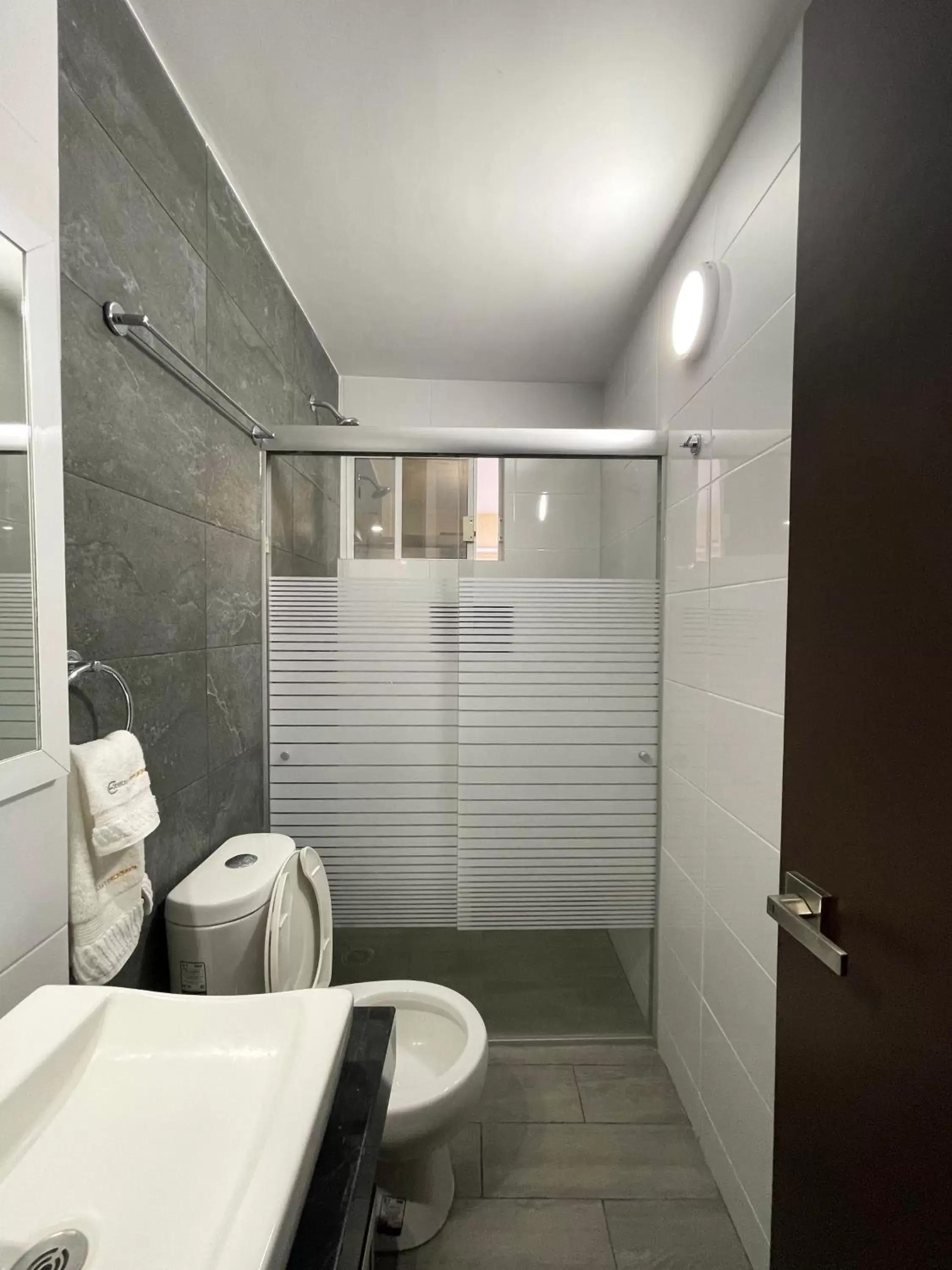 Shower, Bathroom in EXECUTIROOMS VERACRUZ