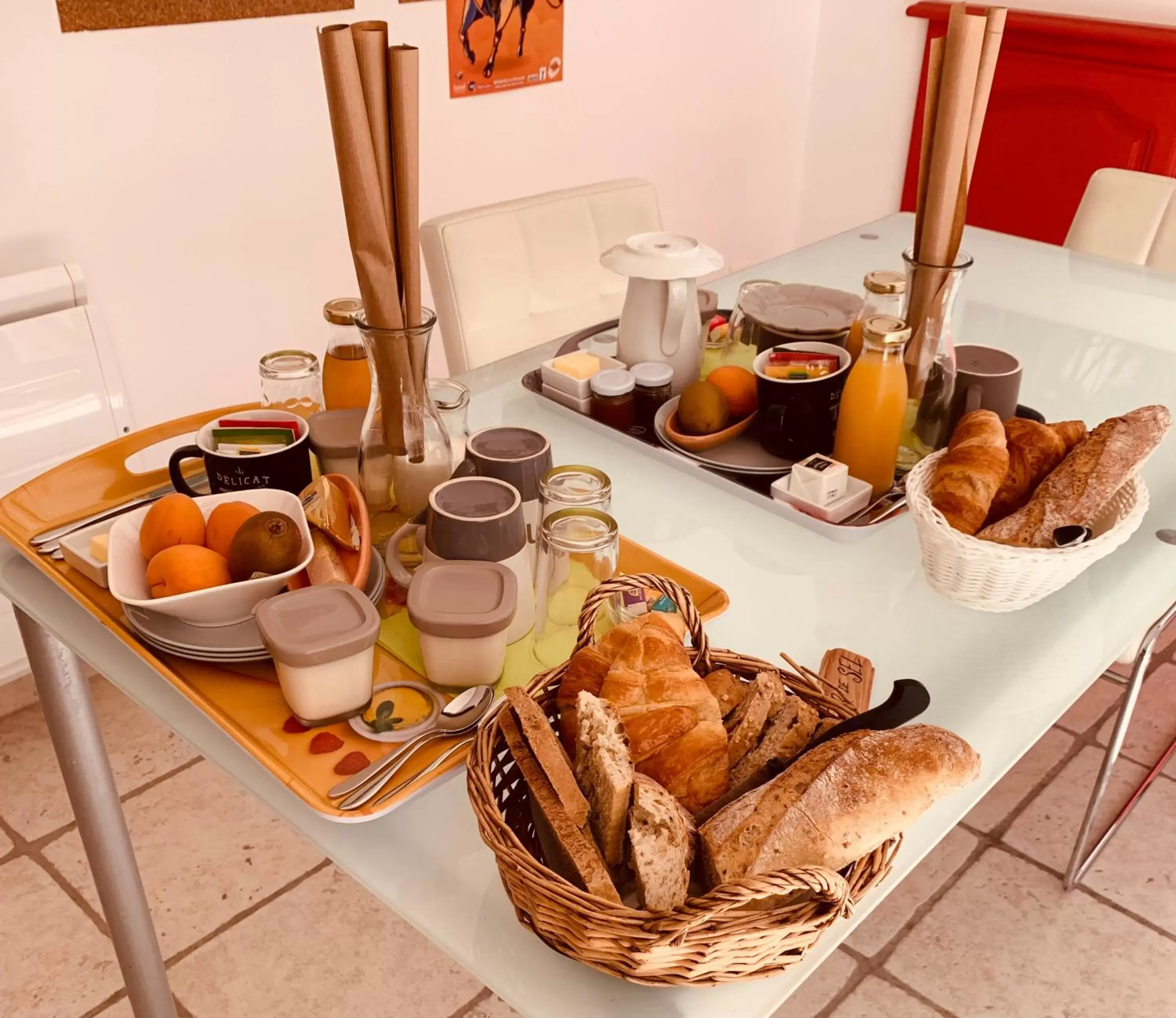 Communal kitchen, Breakfast in Mas Saint-Ange