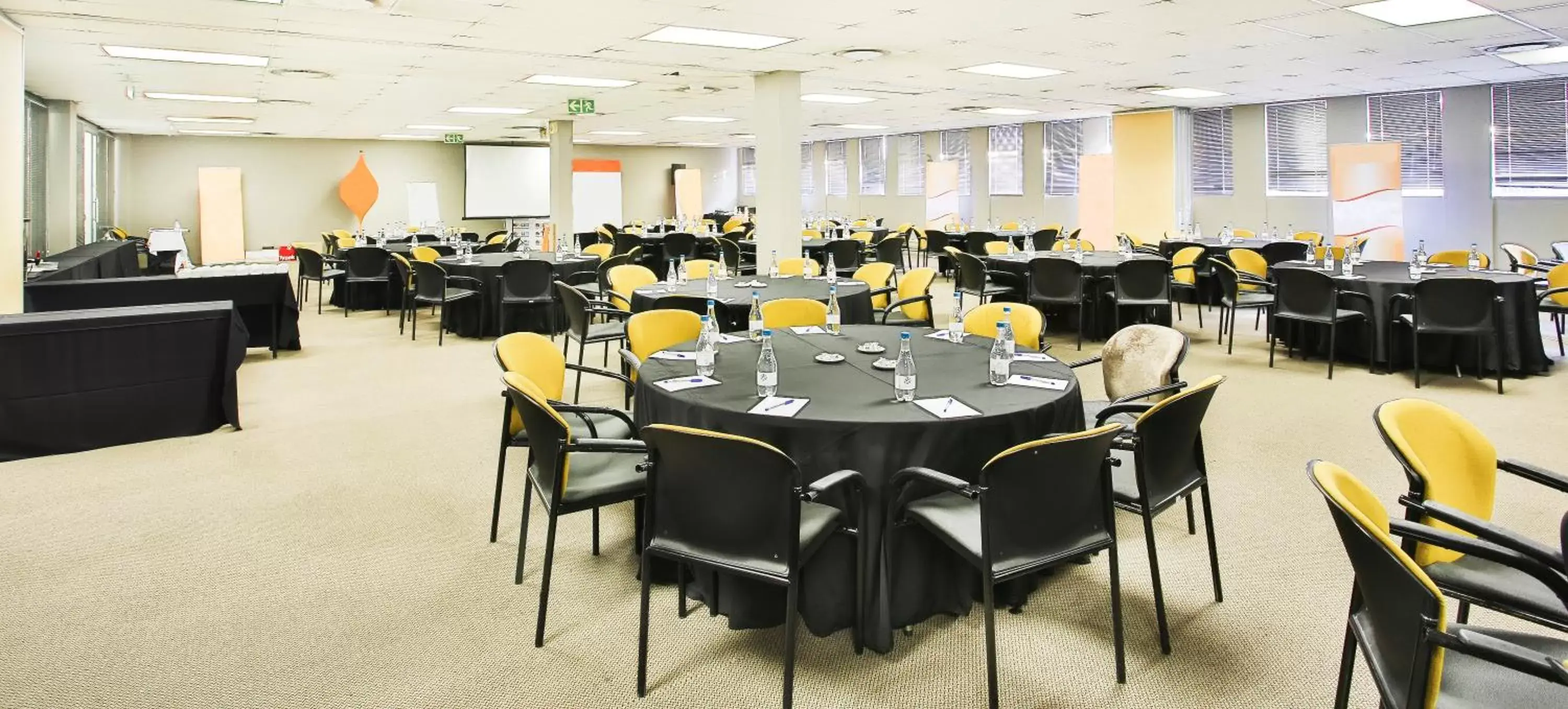 Banquet/Function facilities, Restaurant/Places to Eat in RH Hotel Pretoria