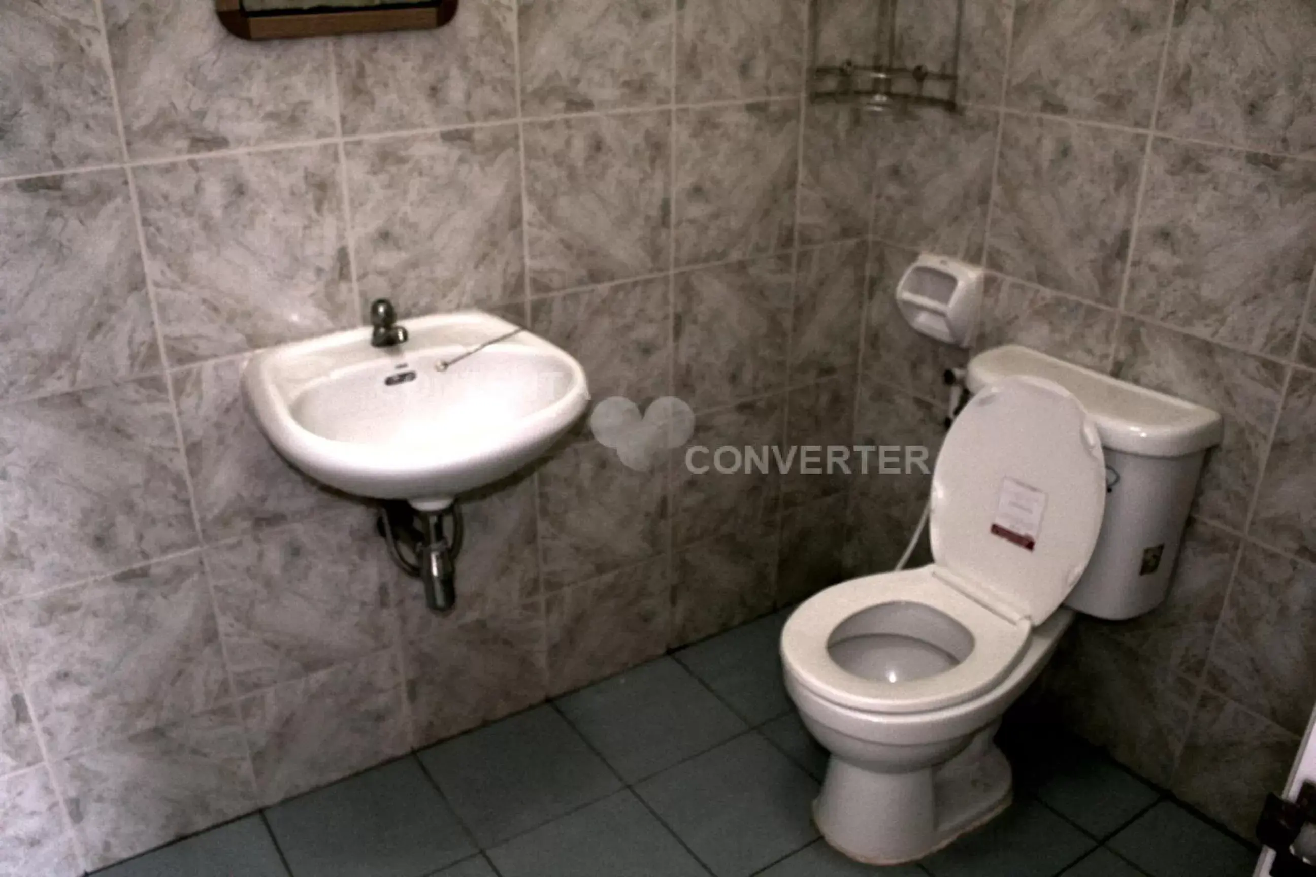 Bathroom in Island Lodge