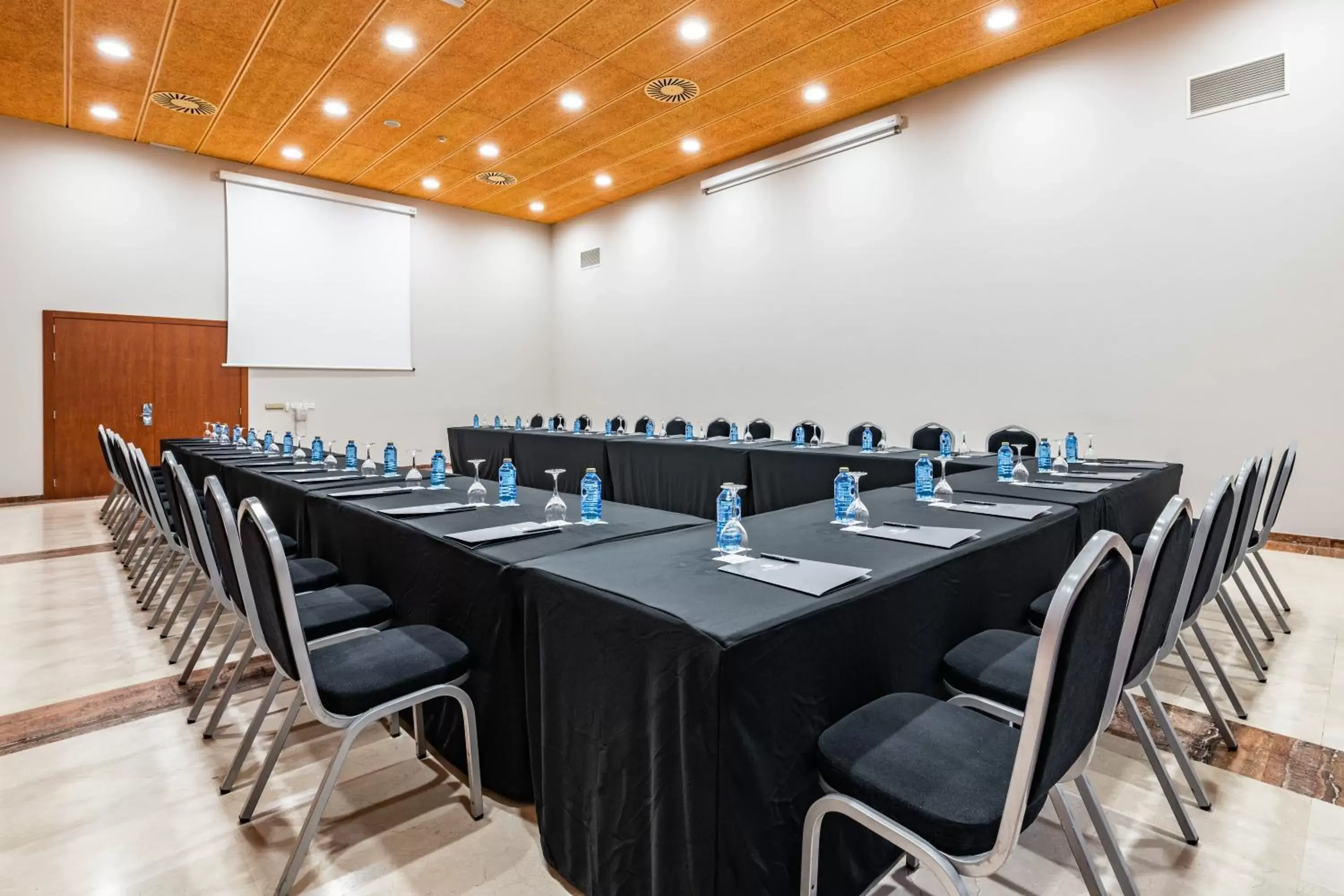 Meeting/conference room in Eurostars San Lazaro