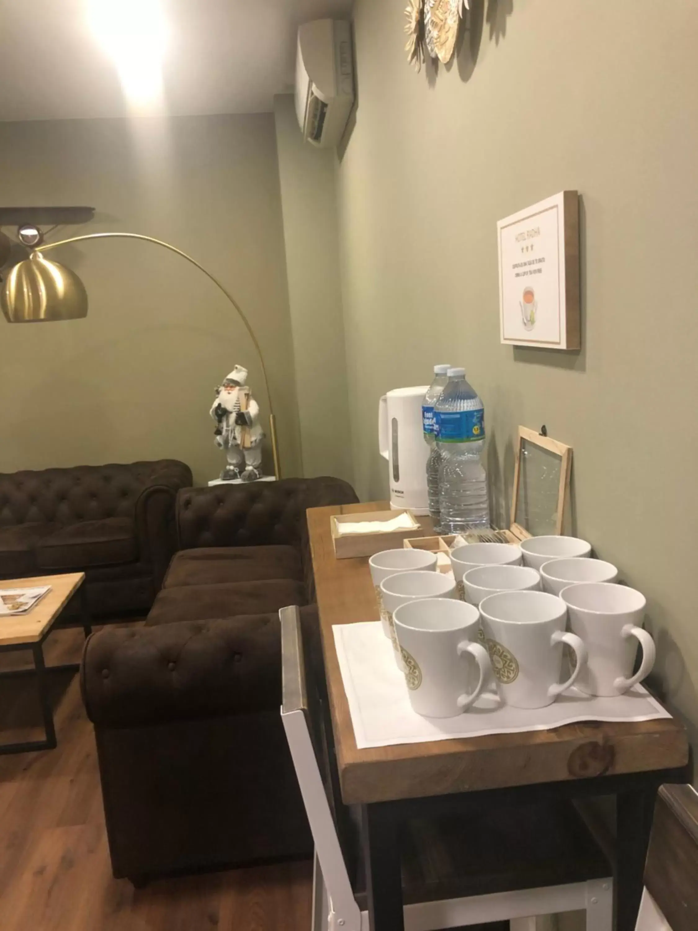 Coffee/tea facilities in Hotel Radha