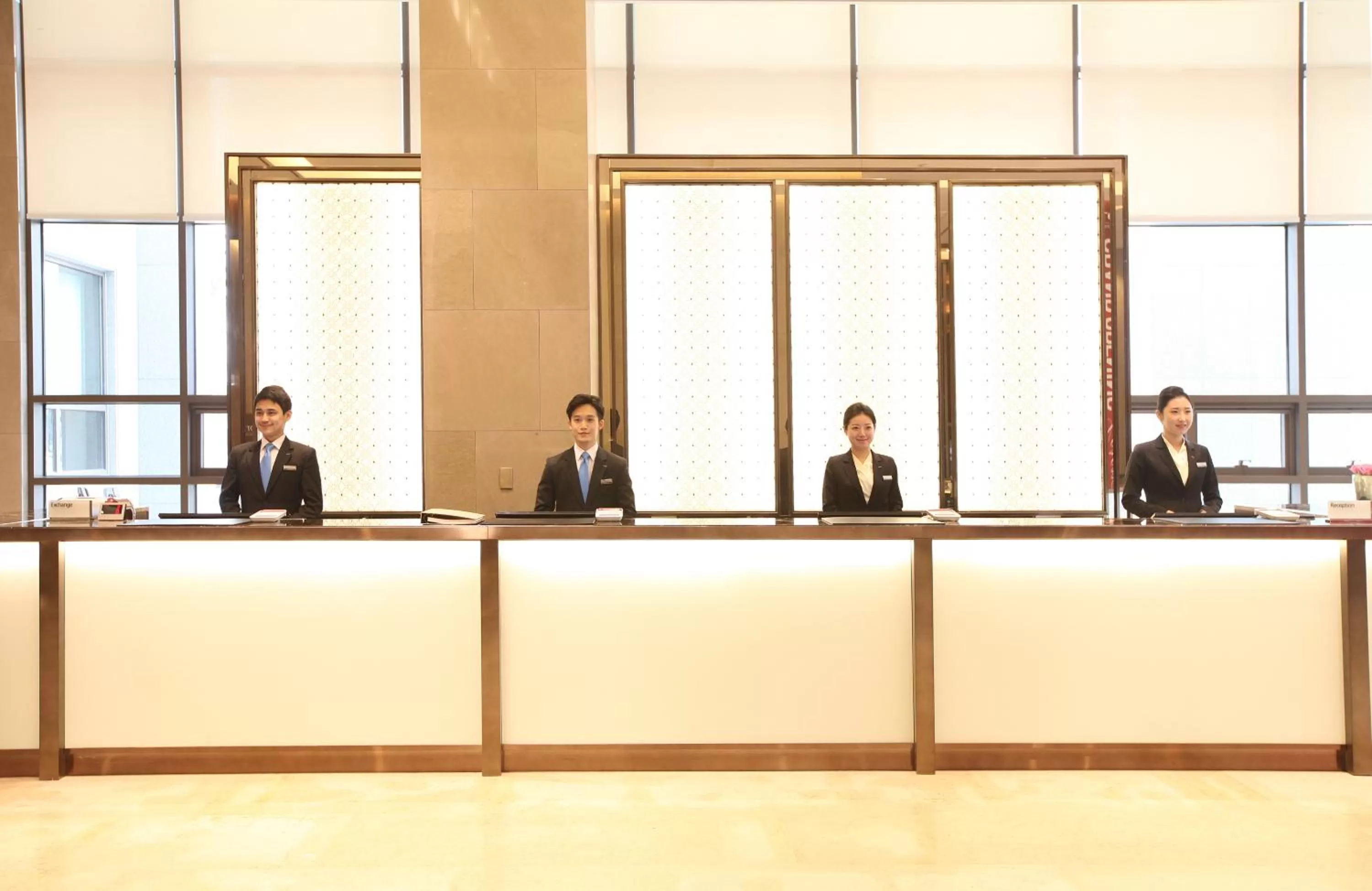 Lobby or reception in LOTTE CITY HOTEL Daejeon