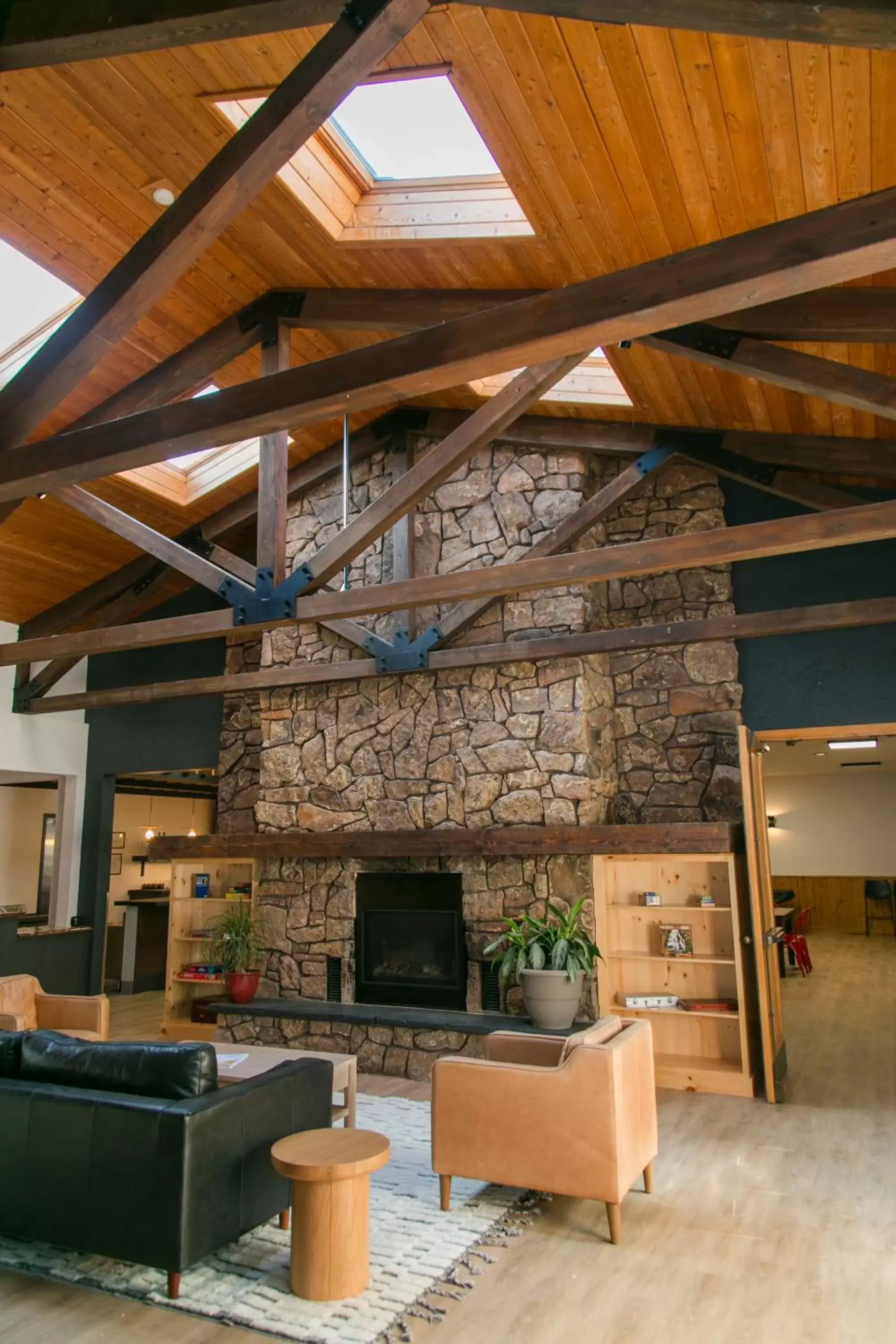 Lobby or reception, Seating Area in LOGE Wolf Creek