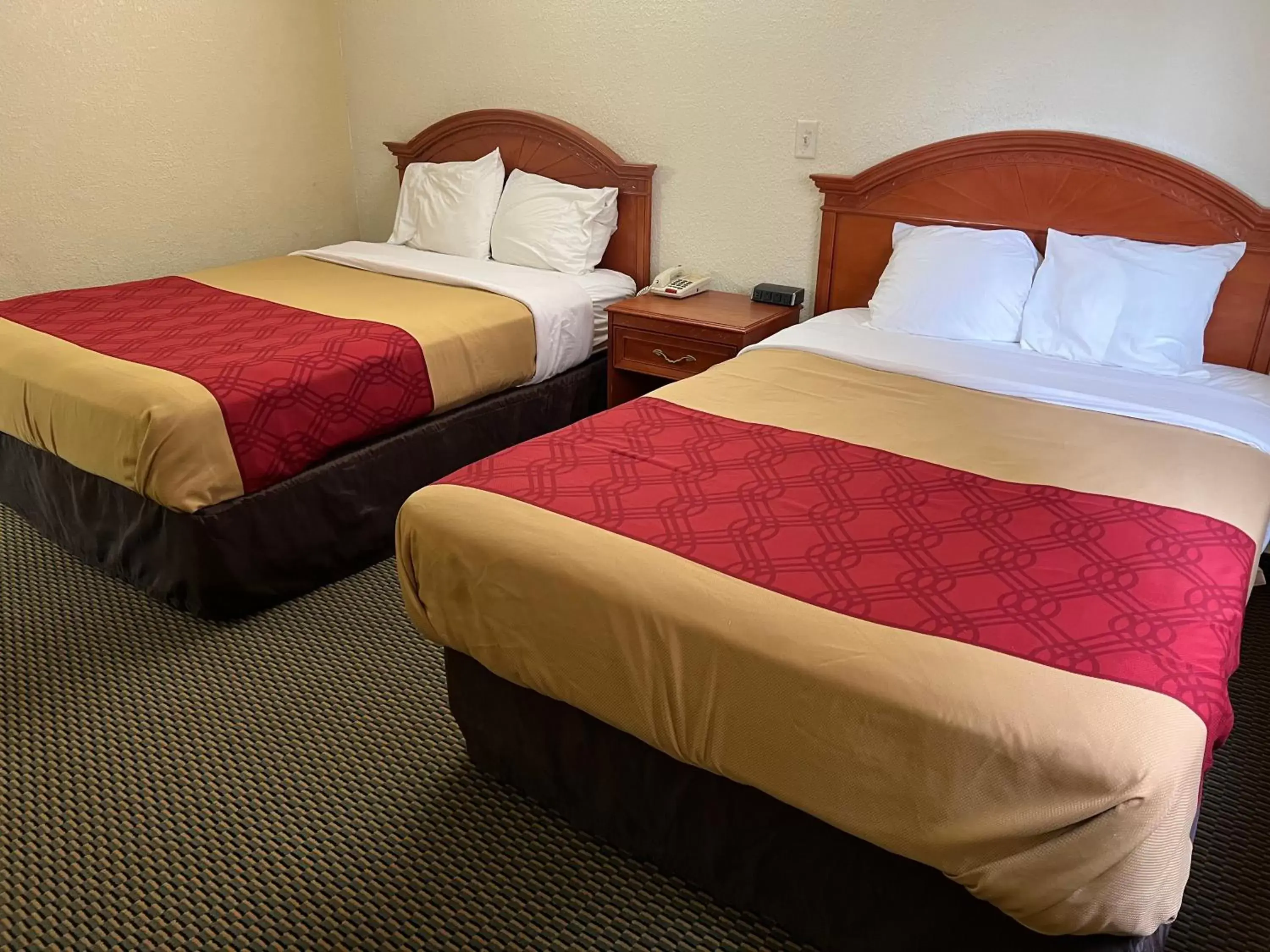 Bed in Express Inn & suites