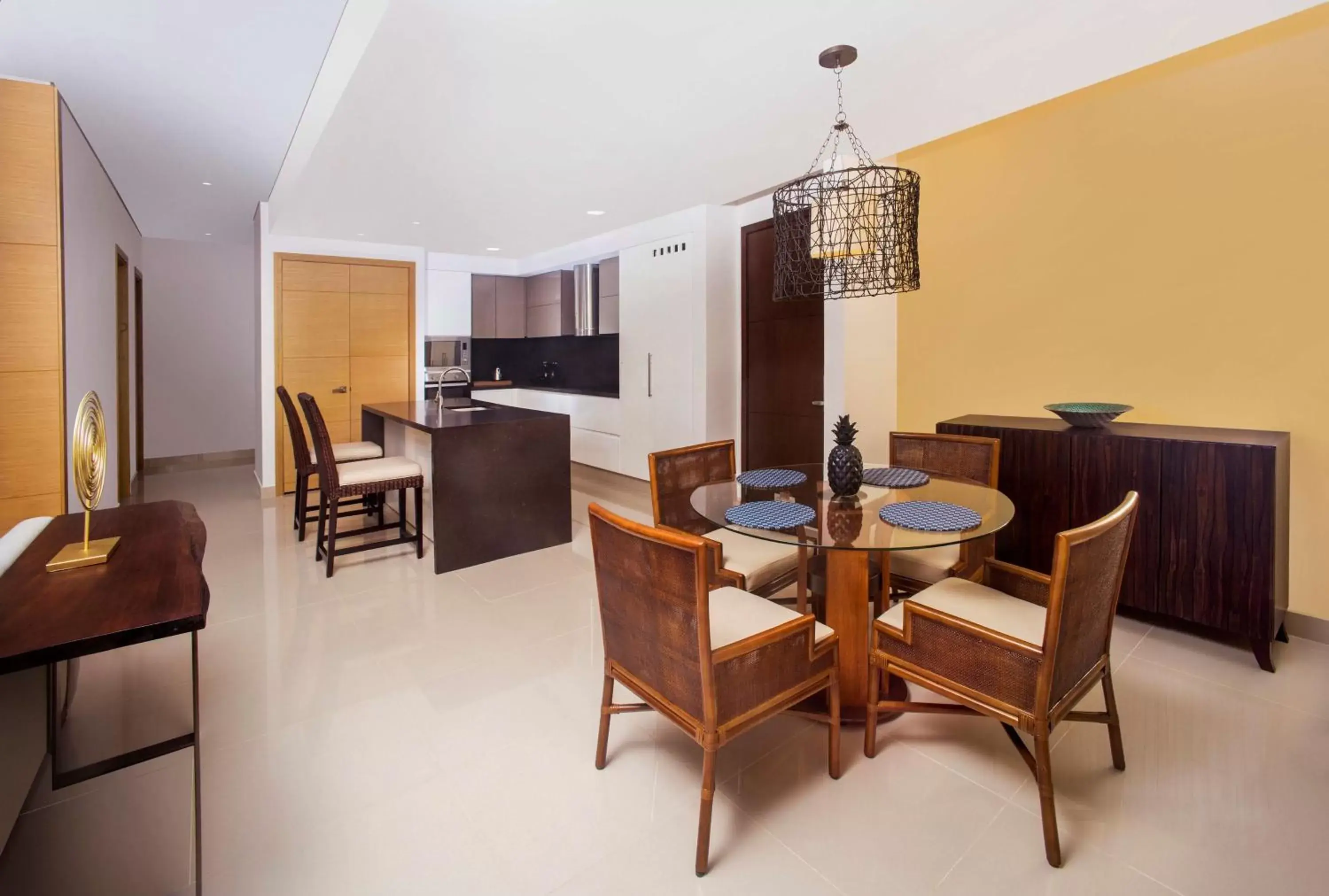 Photo of the whole room, Dining Area in Hyatt Regency Cartagena