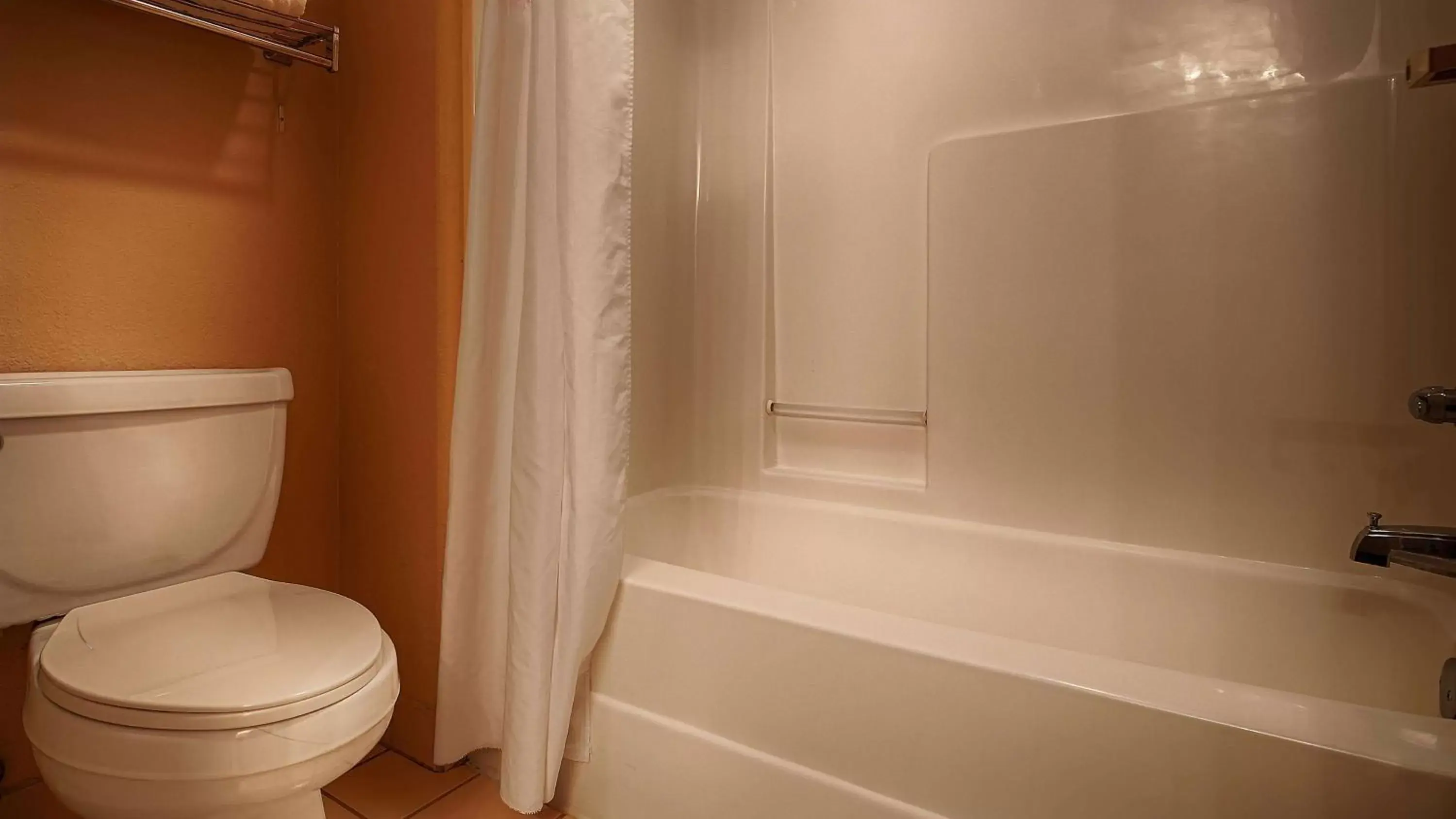 Photo of the whole room, Bathroom in Best Western Bayou Inn