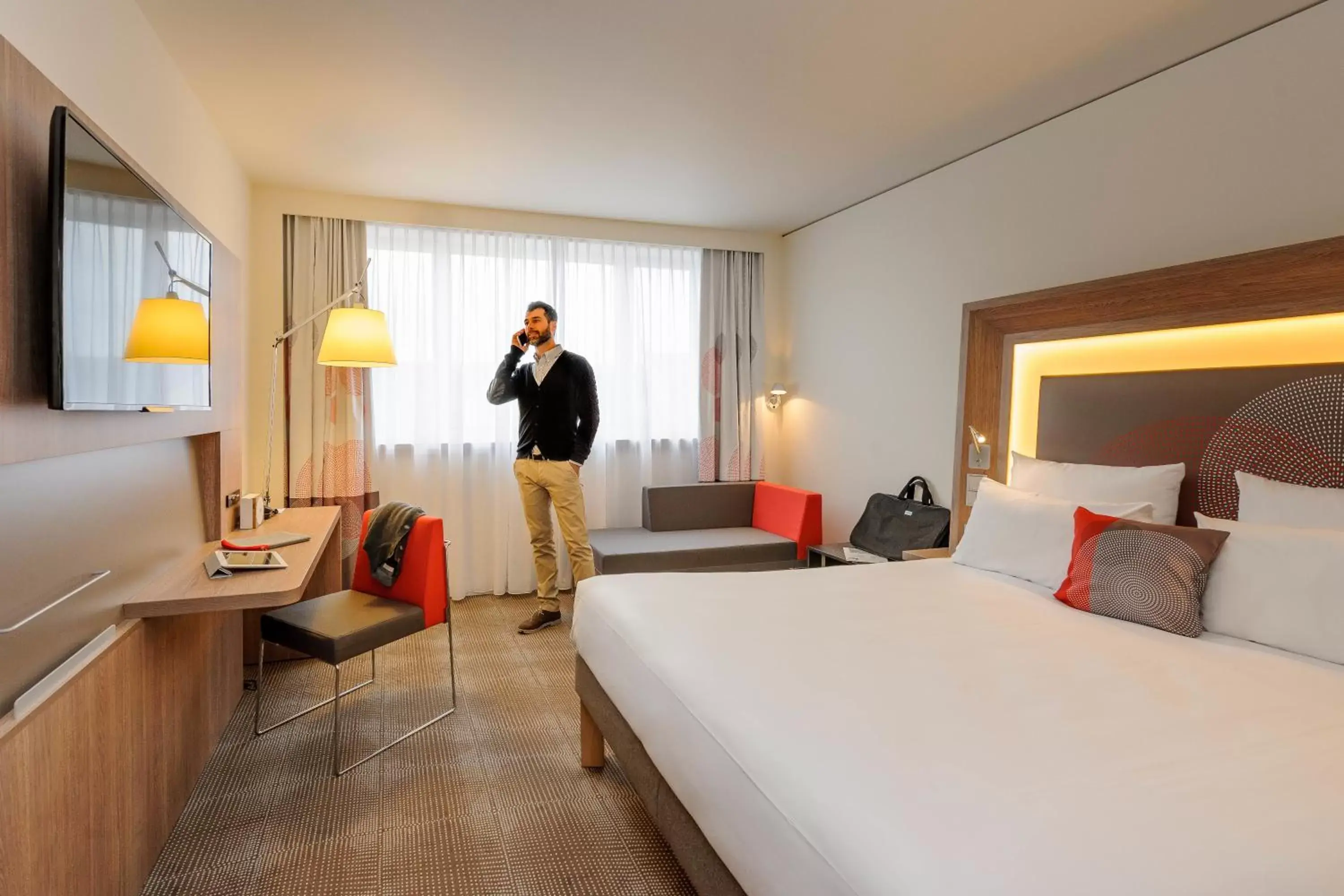 Photo of the whole room in Novotel München City Arnulfpark