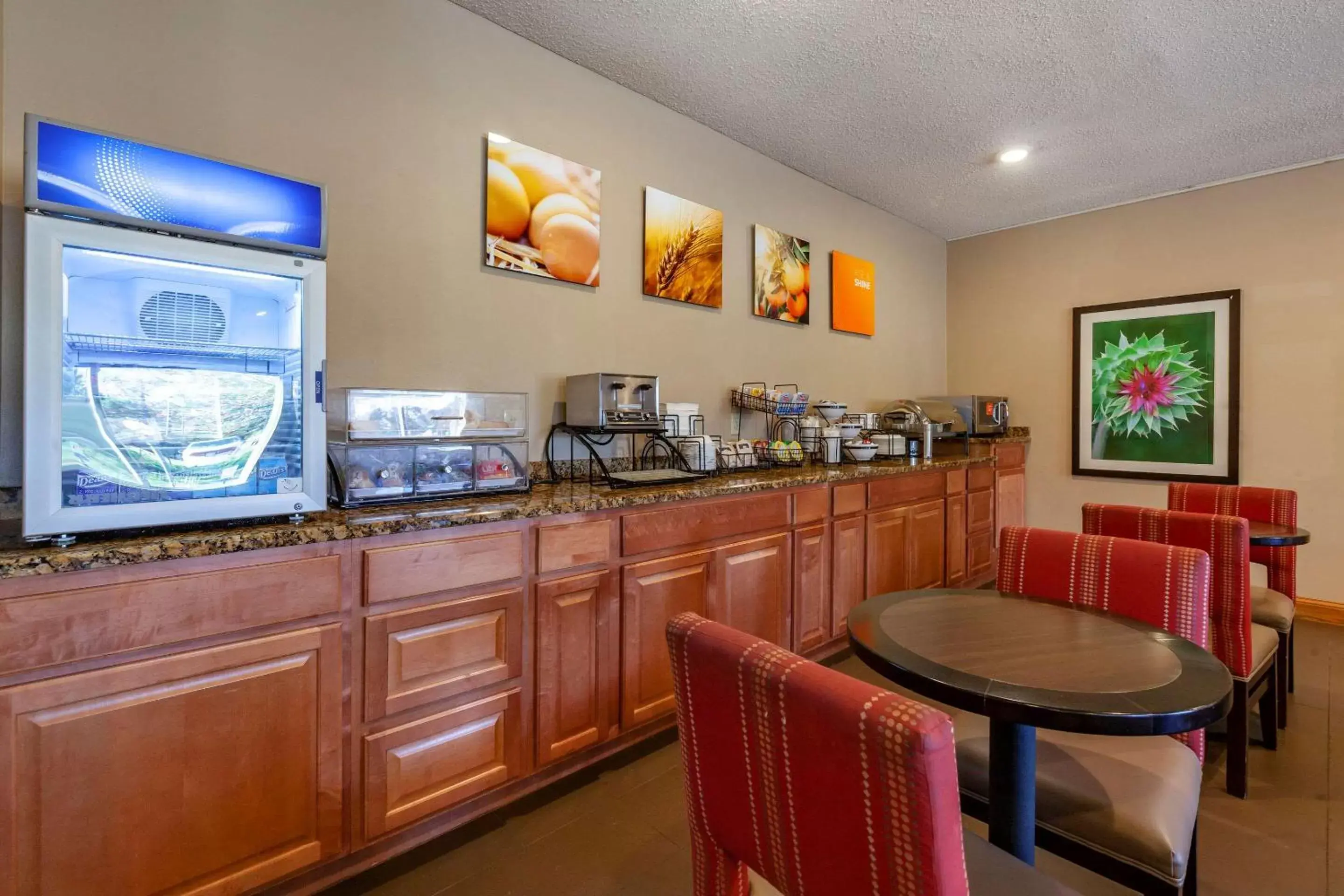 Restaurant/Places to Eat in Comfort Inn Rhinelander