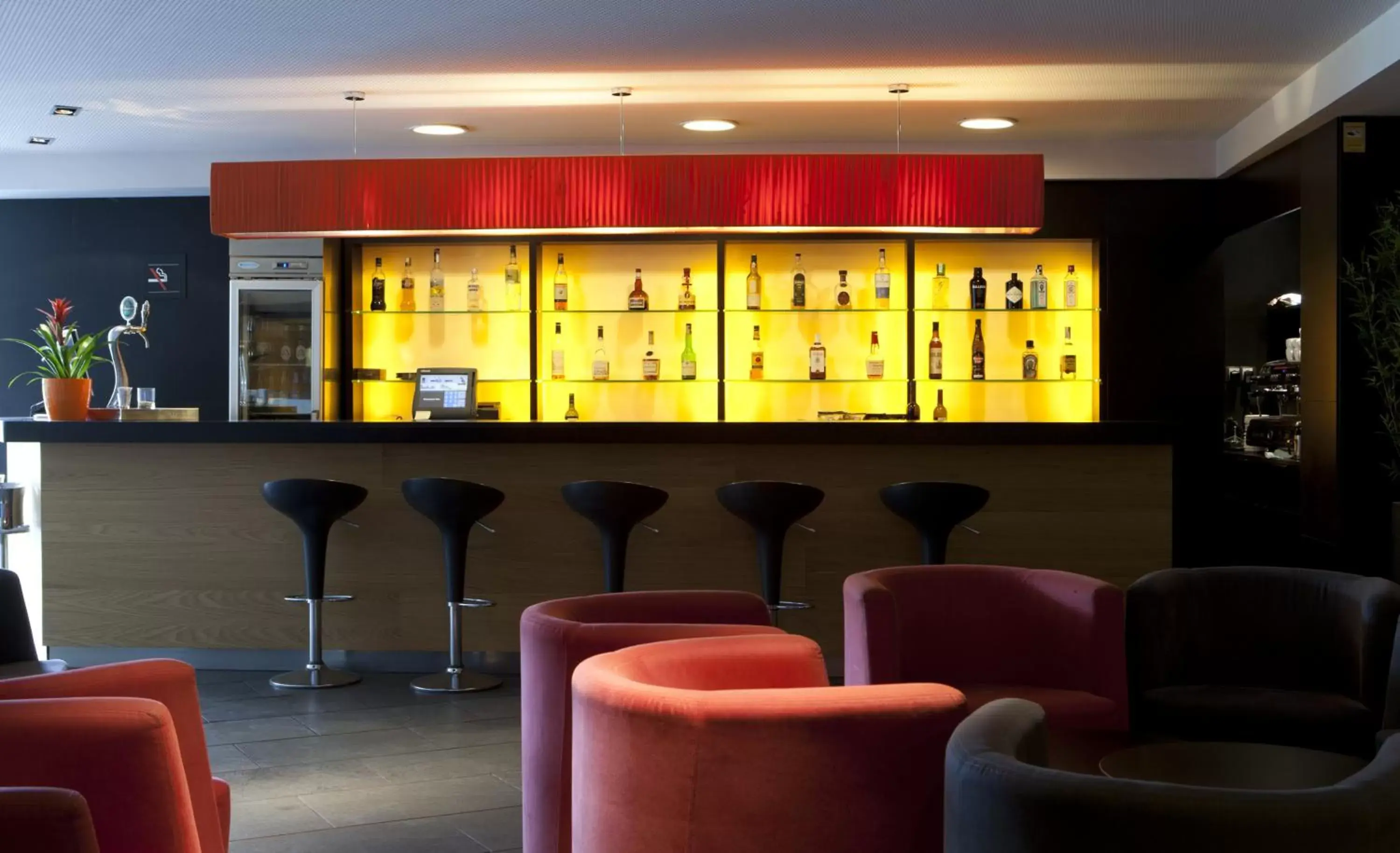 Lounge or bar, Lounge/Bar in Hotel Món Sant Benet