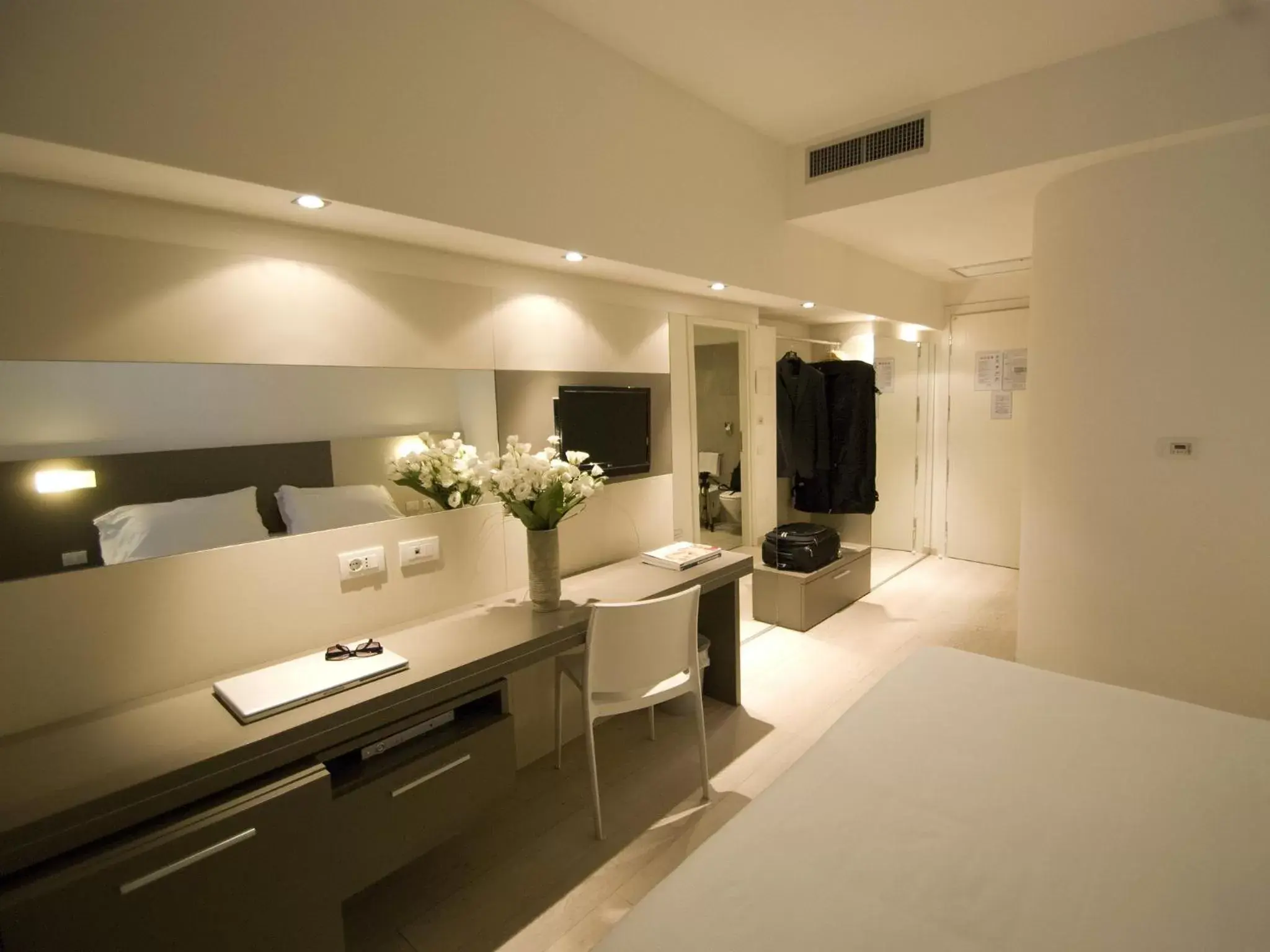 Photo of the whole room, Bathroom in Hotel Cube