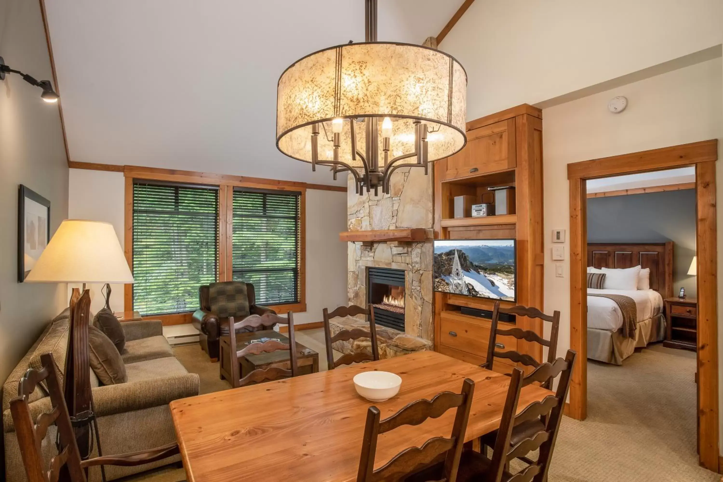 Living room, Dining Area in First Tracks Lodge