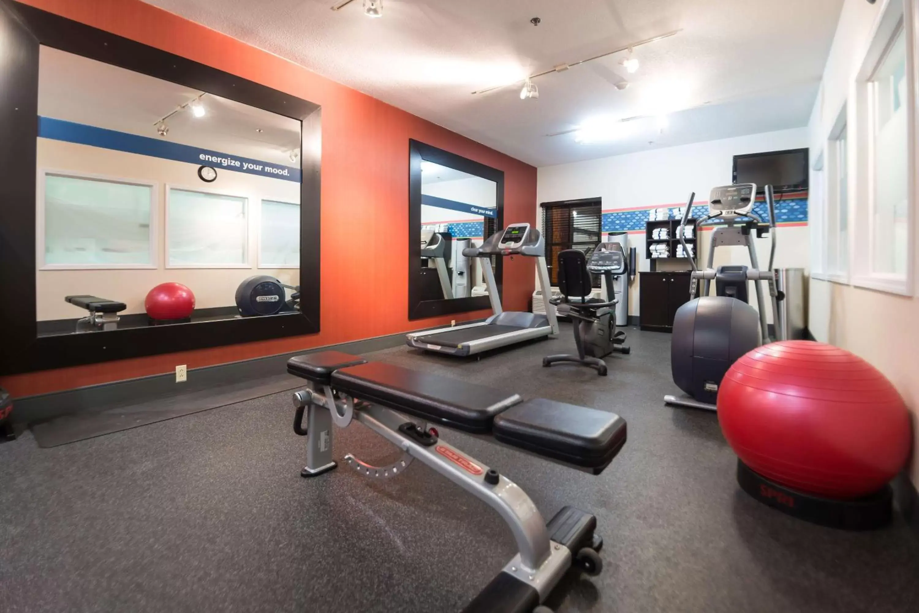 Fitness centre/facilities, Fitness Center/Facilities in Hampton Inn Tiffin