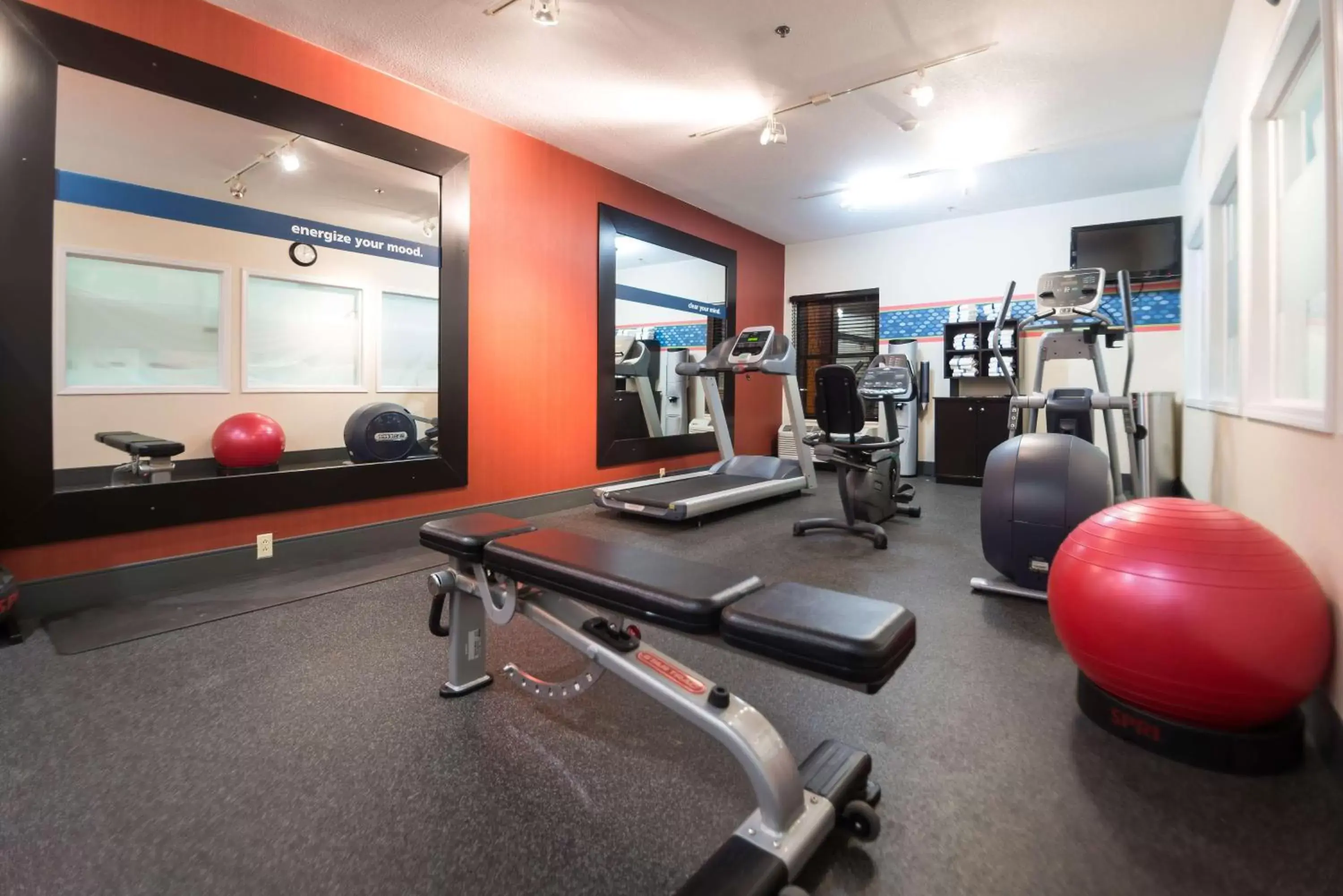 Fitness centre/facilities in Hampton Inn Tiffin Fitness centre/facilities in Hampton Inn Tiffin