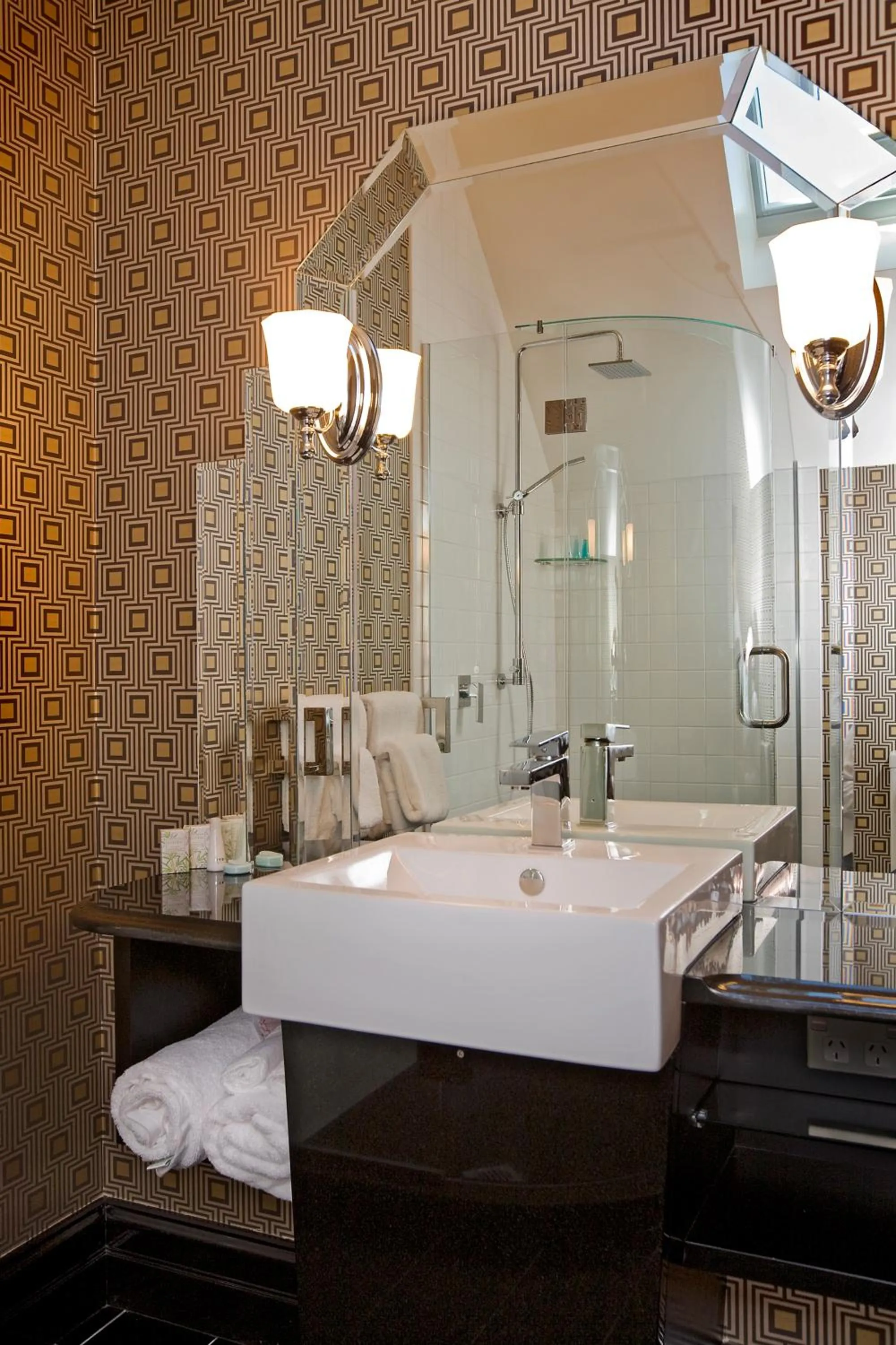 Bathroom in Camp Estate by Larnach Castle