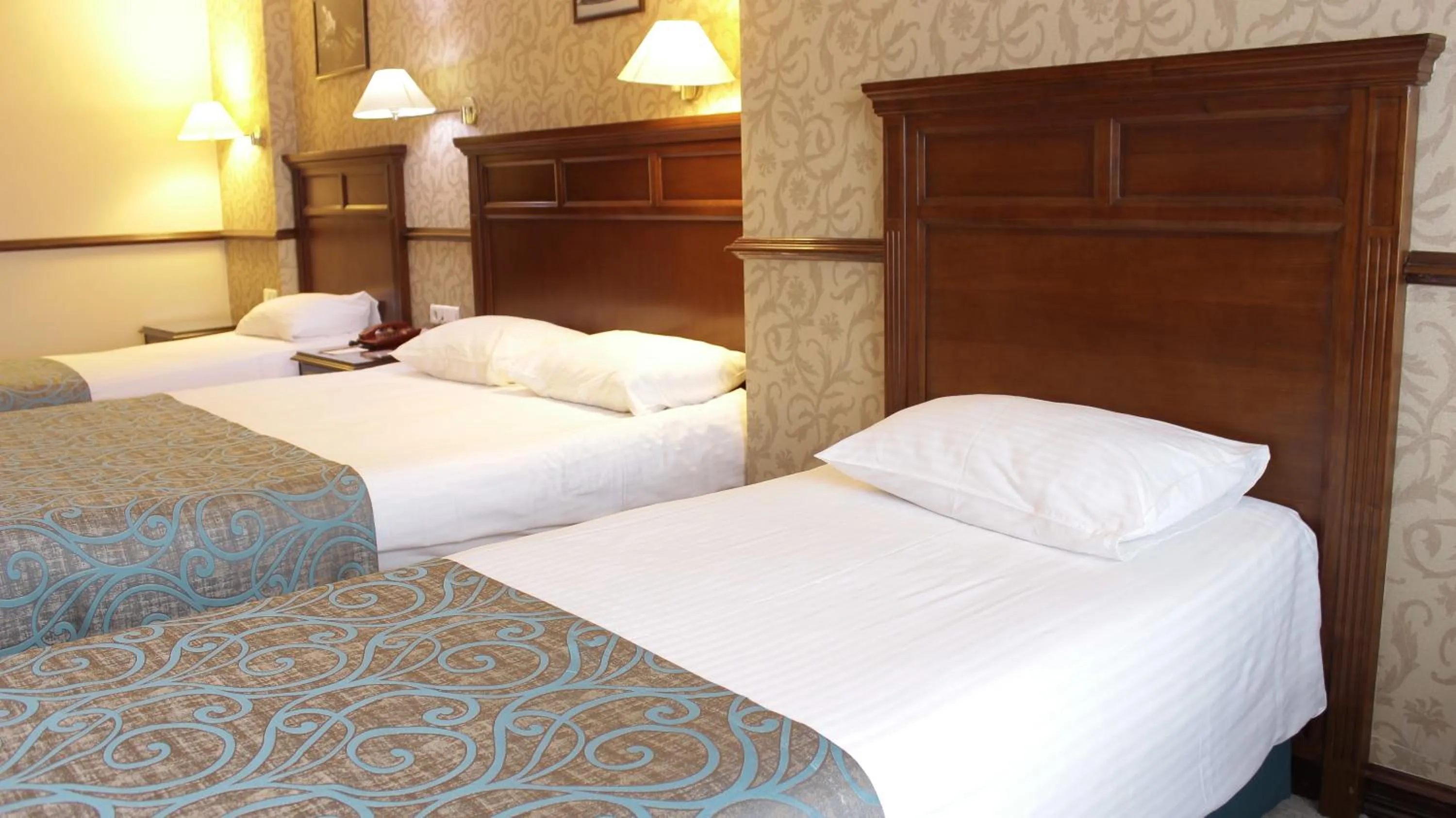 Bed in Topkapi Inter Istanbul Hotel