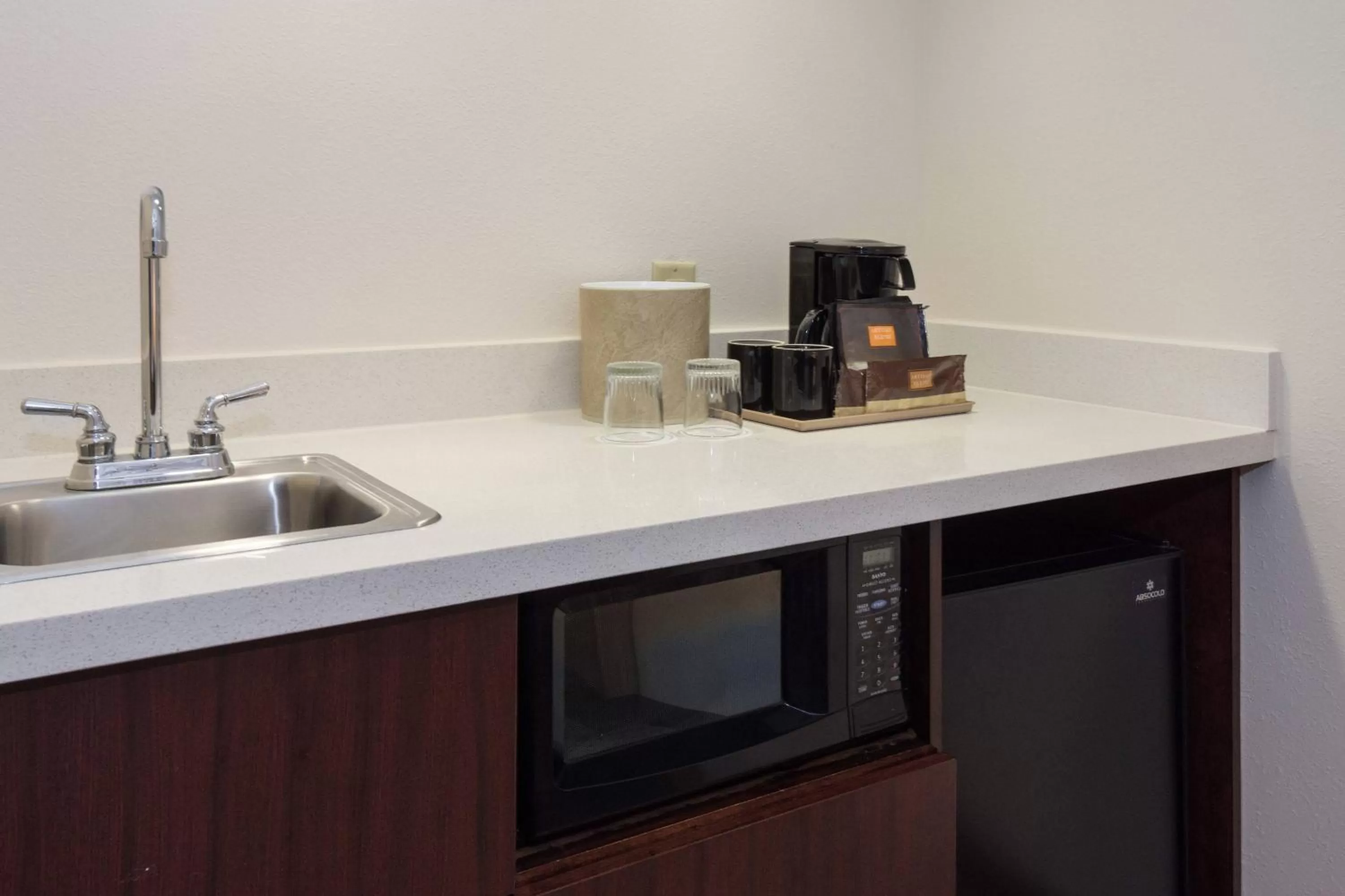 Photo of the whole room in SpringHill Suites by Marriott Charlotte / Concord Mills Speedway