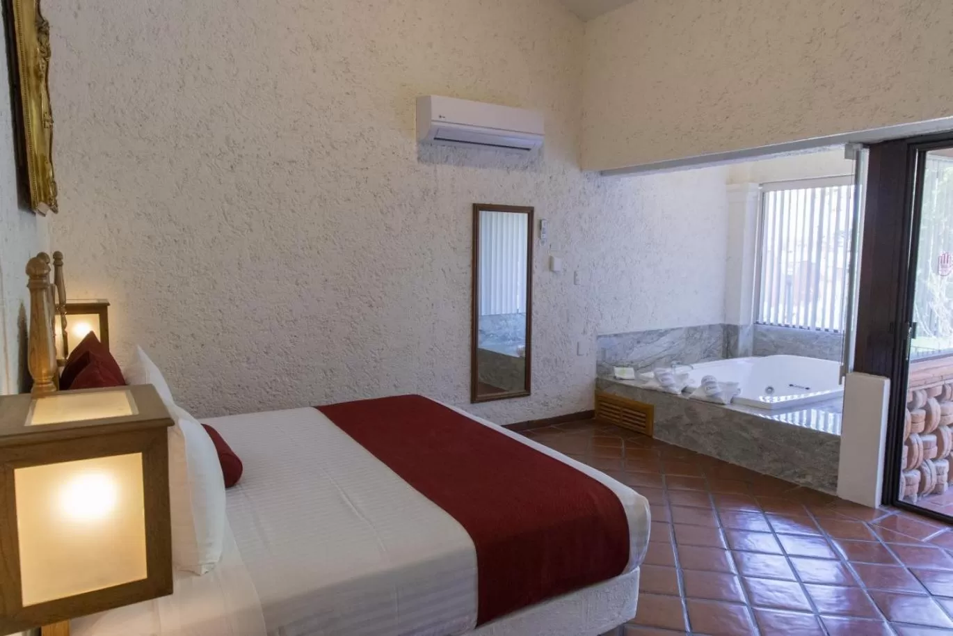 Bed in Hosteria Las Quintas Hotel Restaurante Bar