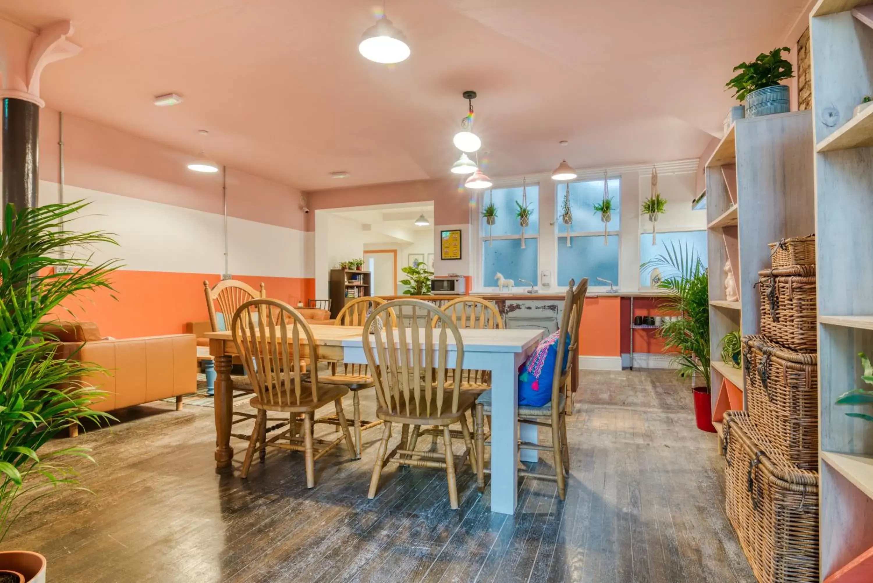 Communal kitchen, Restaurant/Places to Eat in Selina NQ1 Manchester
