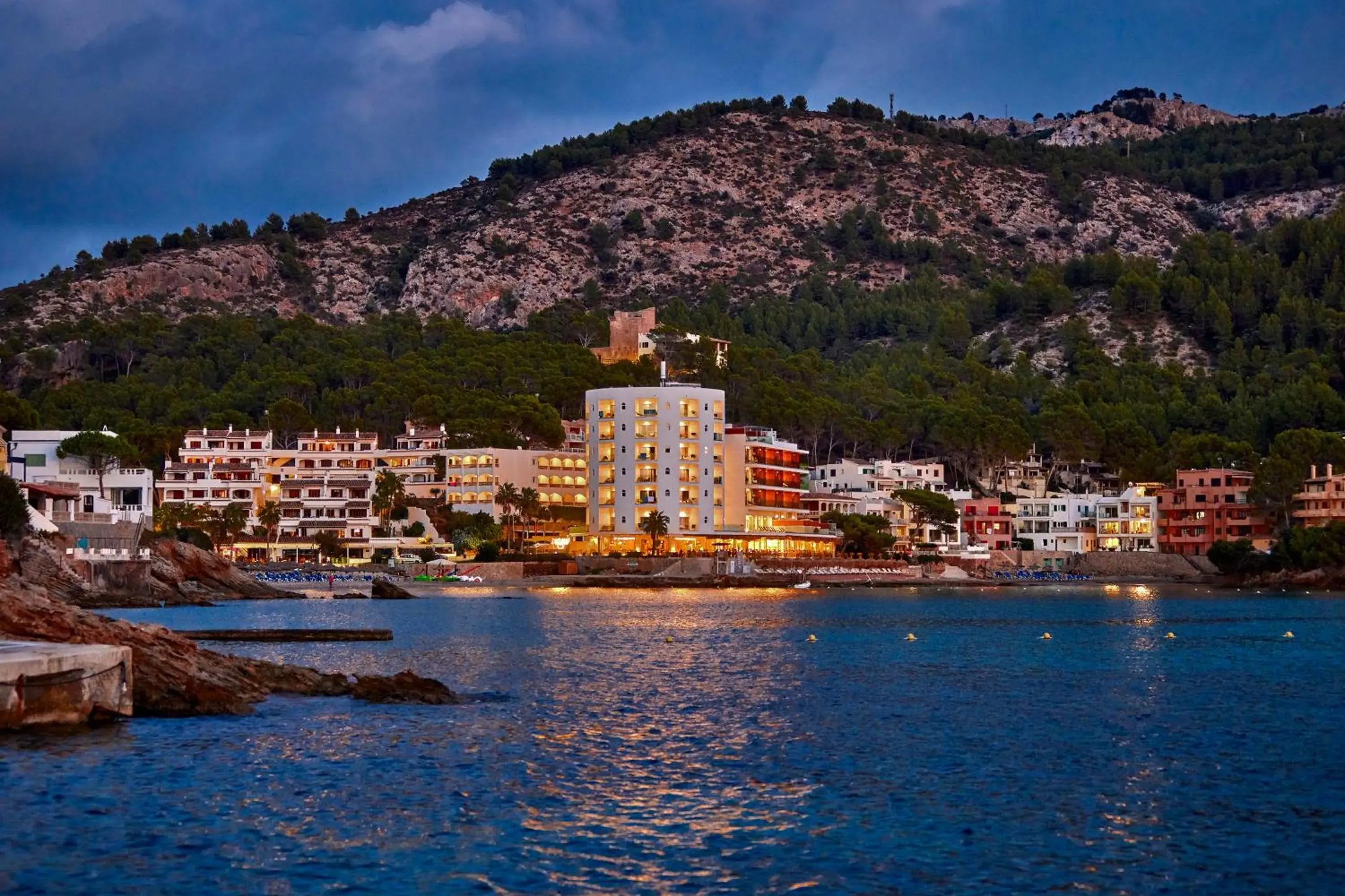 Facade/entrance in Universal Hotel Aquamarin Facade/entrance in Universal Hotel Aquamarin