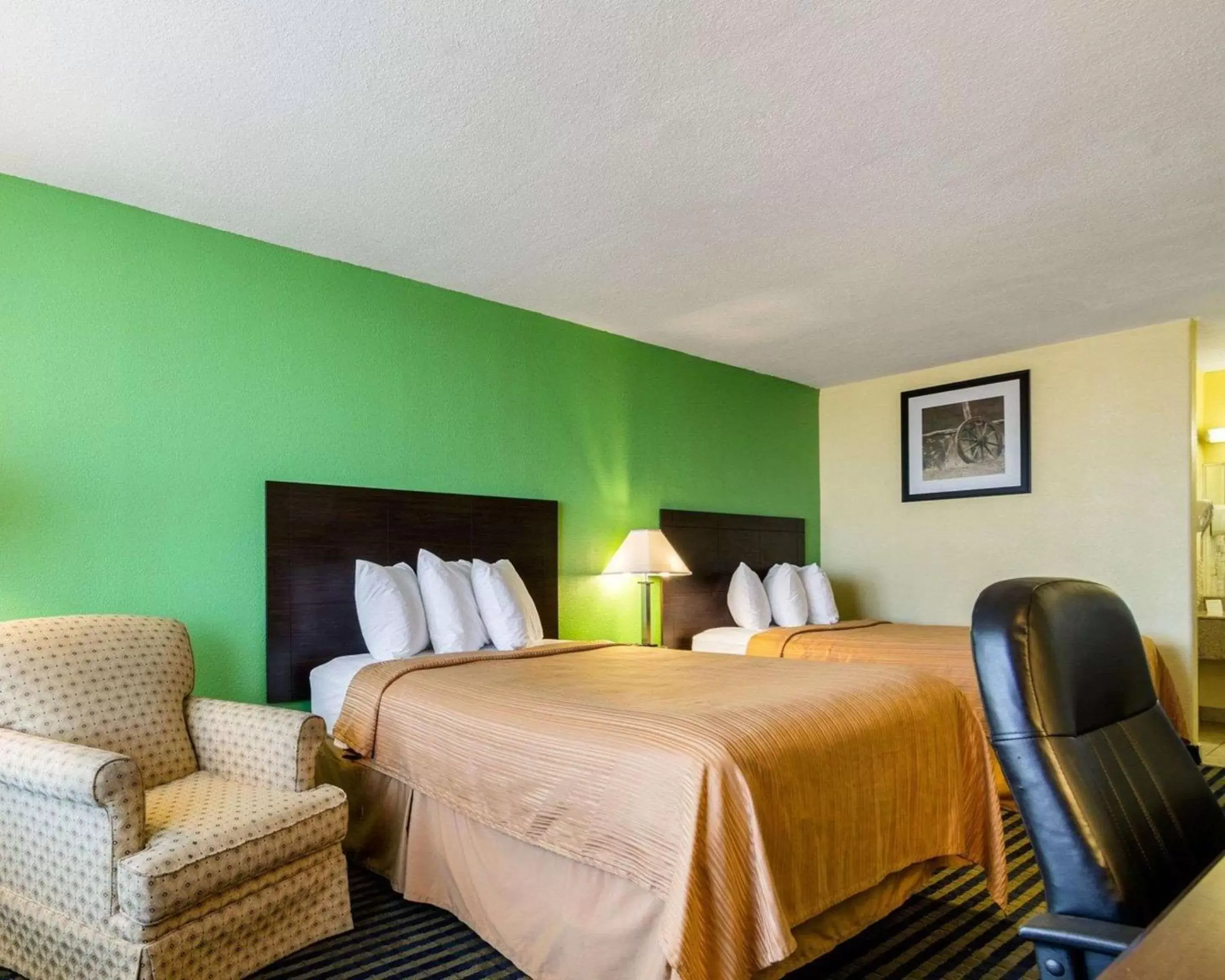 Photo of the whole room, Bed in Quality Inn Liberal