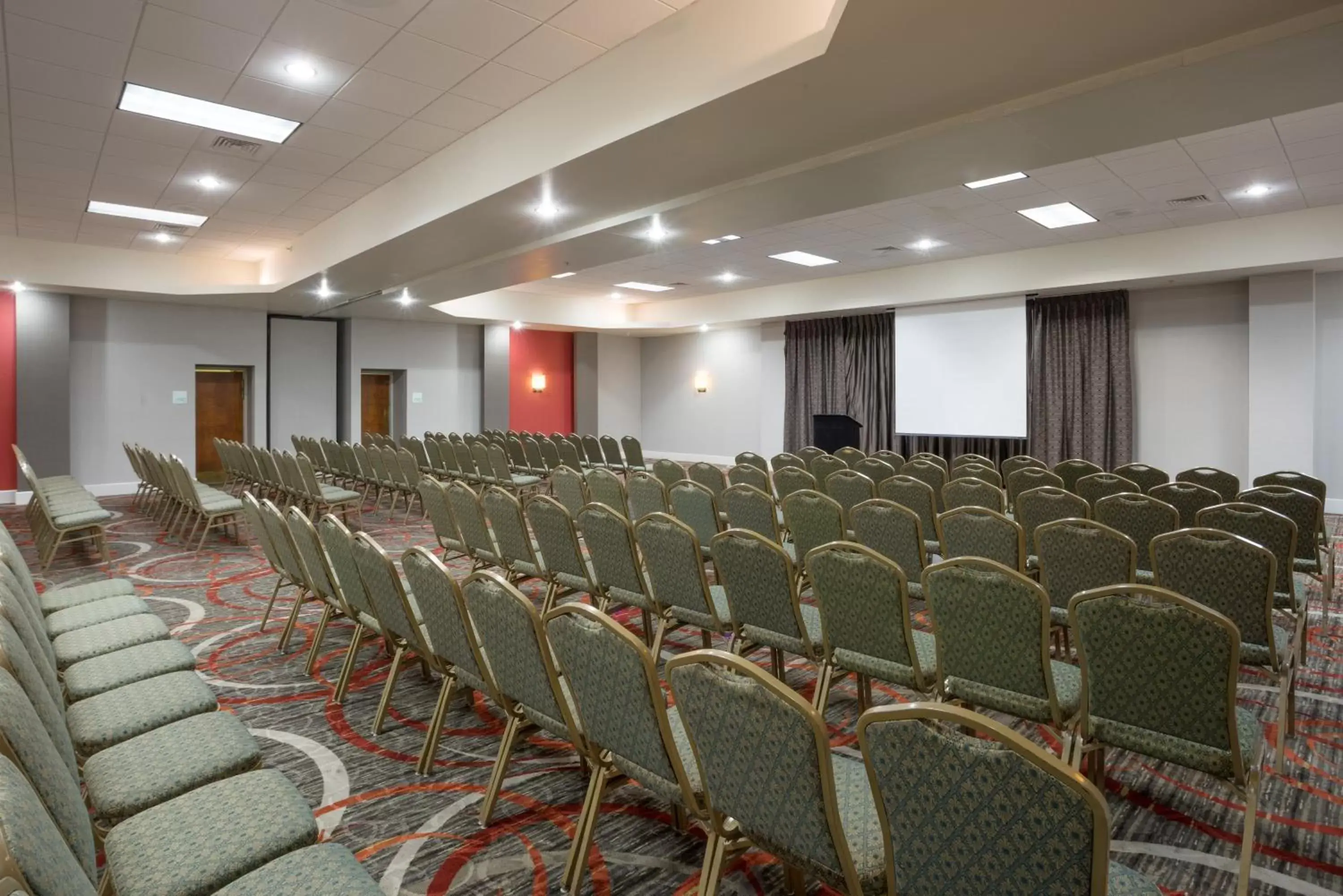 Meeting/conference room in Holiday Inn Harrisburg I-81 Hershey Area, an IHG Hotel