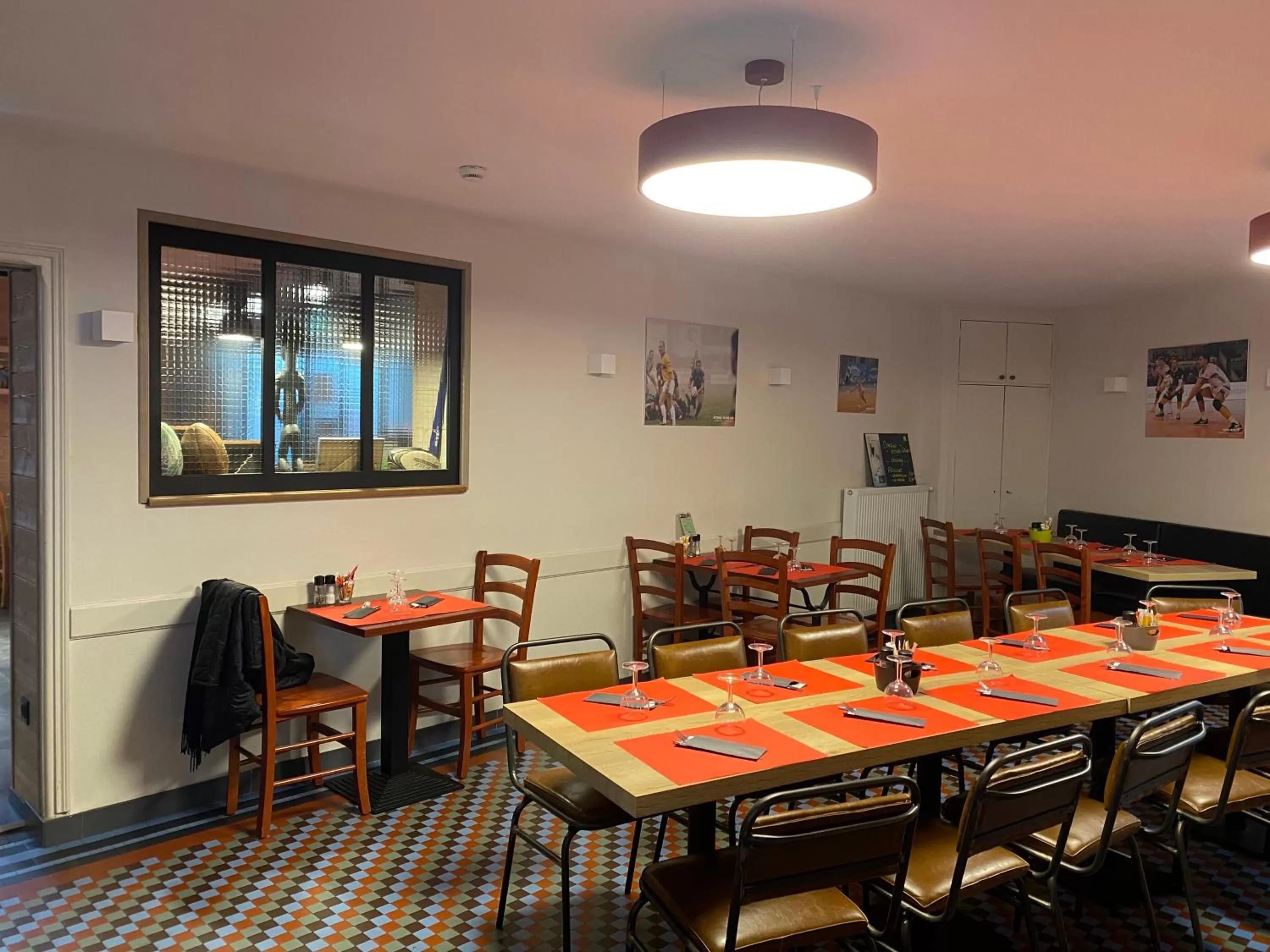 Restaurant/places to eat in Hotel le Faisan