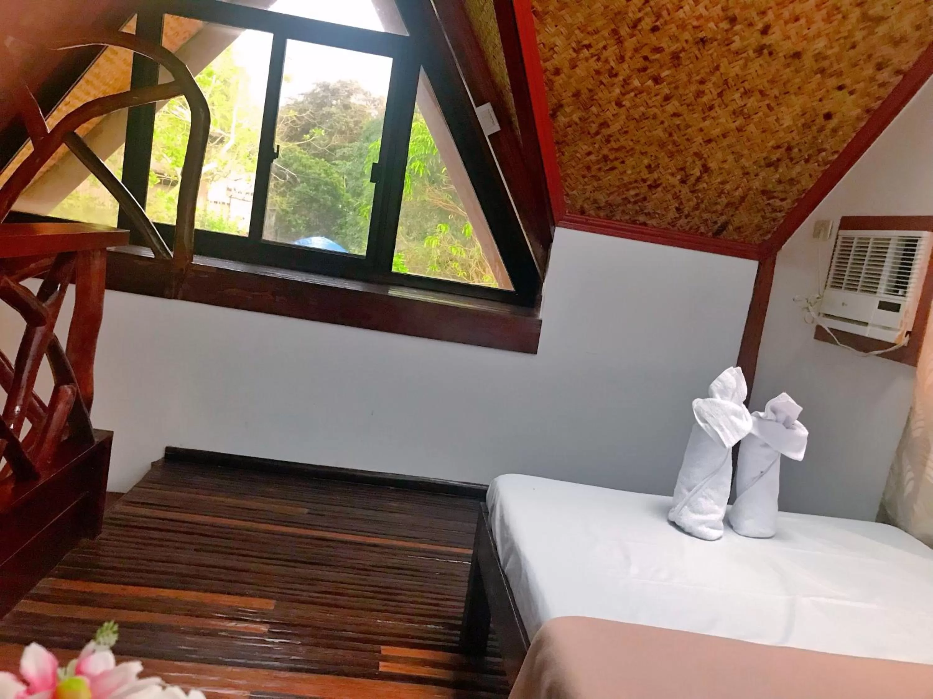 Bed in Peak View Resort