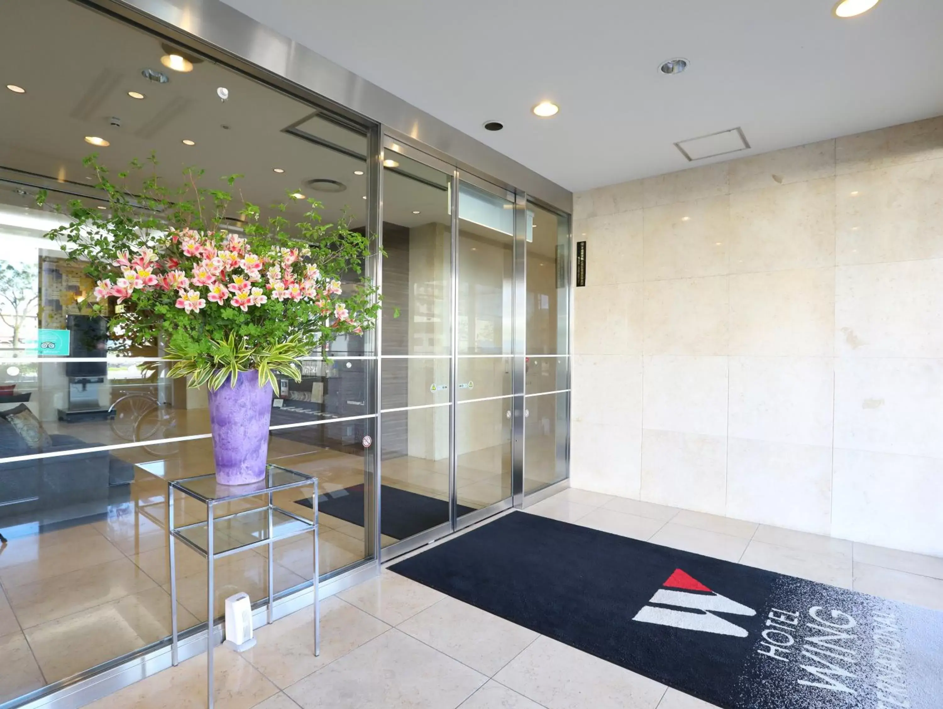 Facade/entrance in Hotel Wing International Tomakomai