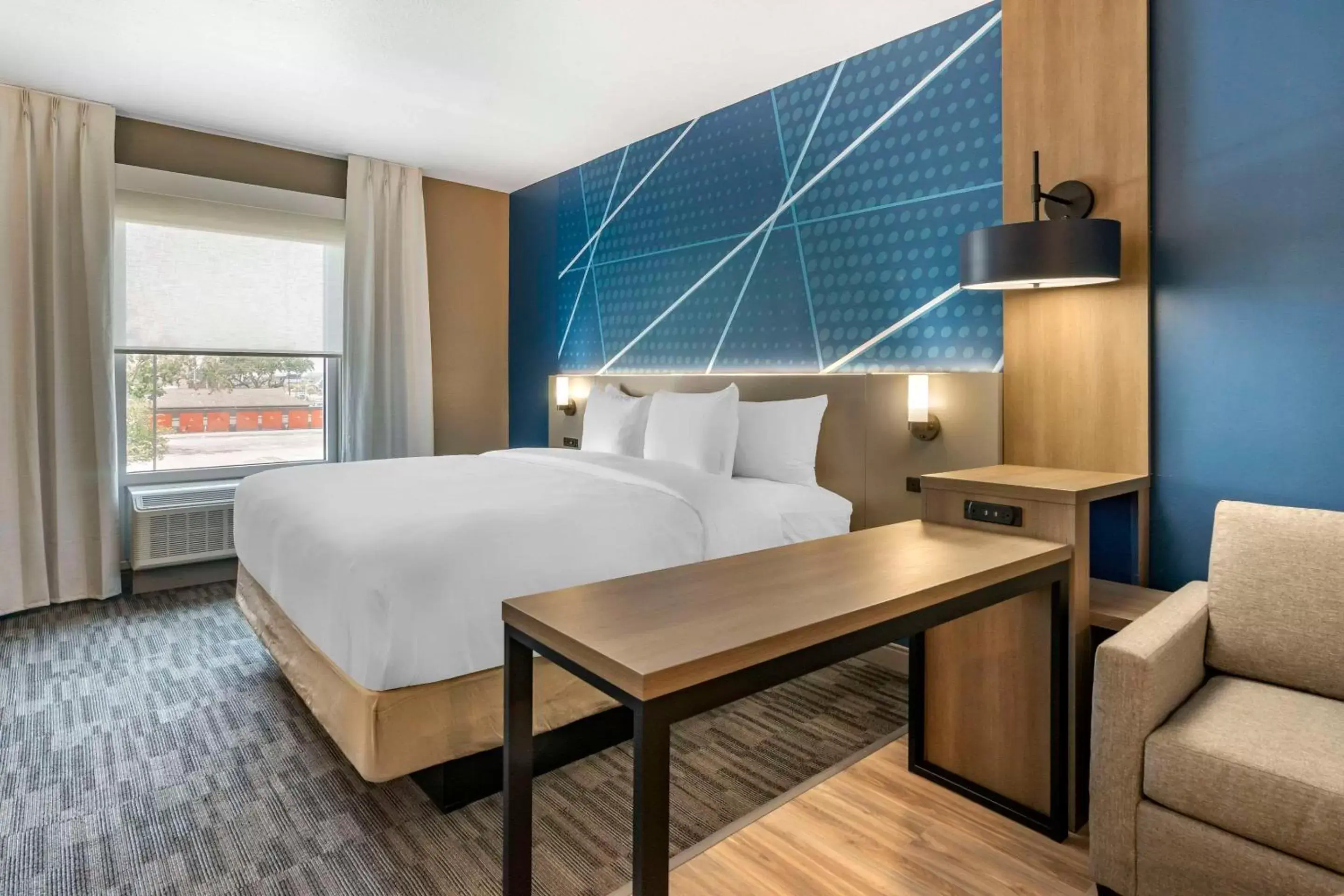 Bedroom, Bed in Comfort Inn & Suites New Port Richey Downtown District