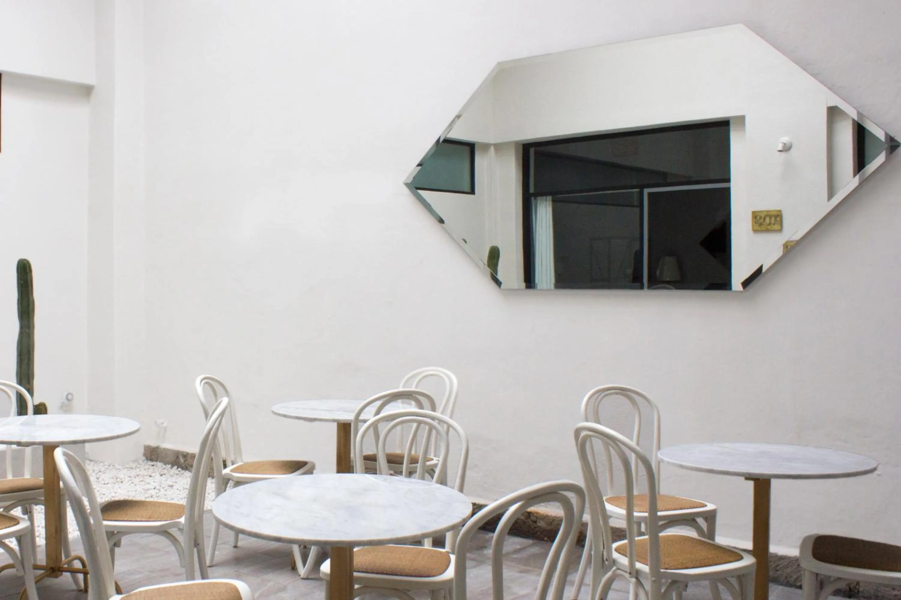 Restaurant/places to eat in Markee Hotel Boutique