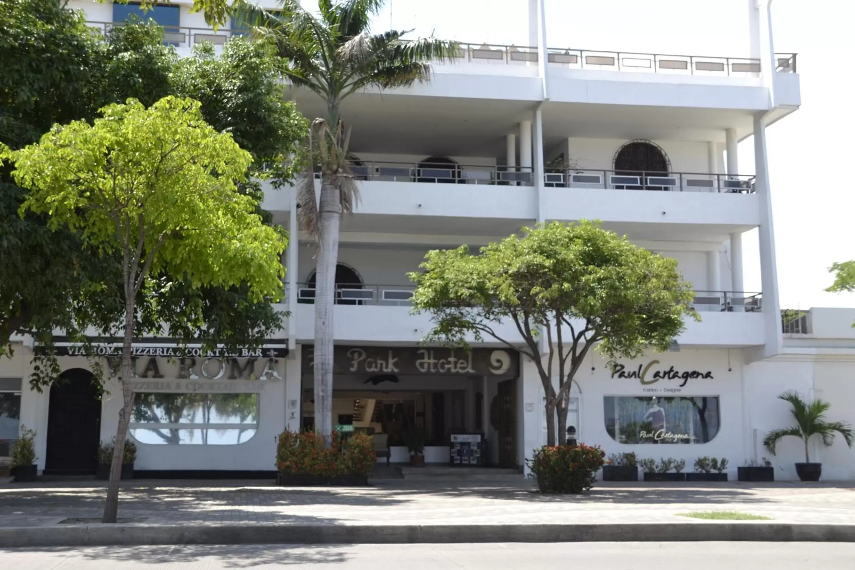 Facade/entrance in Park Hotel