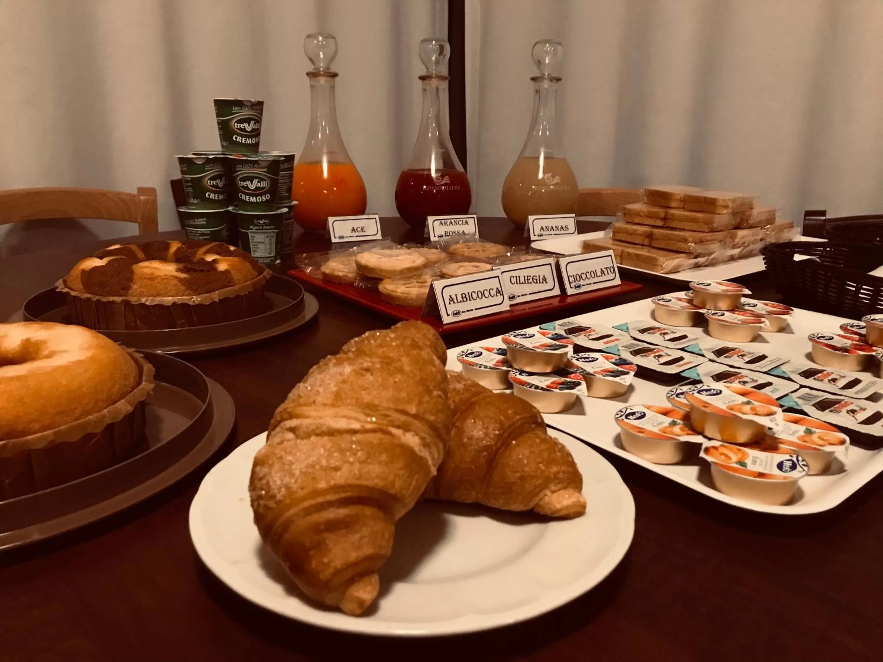 Breakfast in Rosso Di Sera