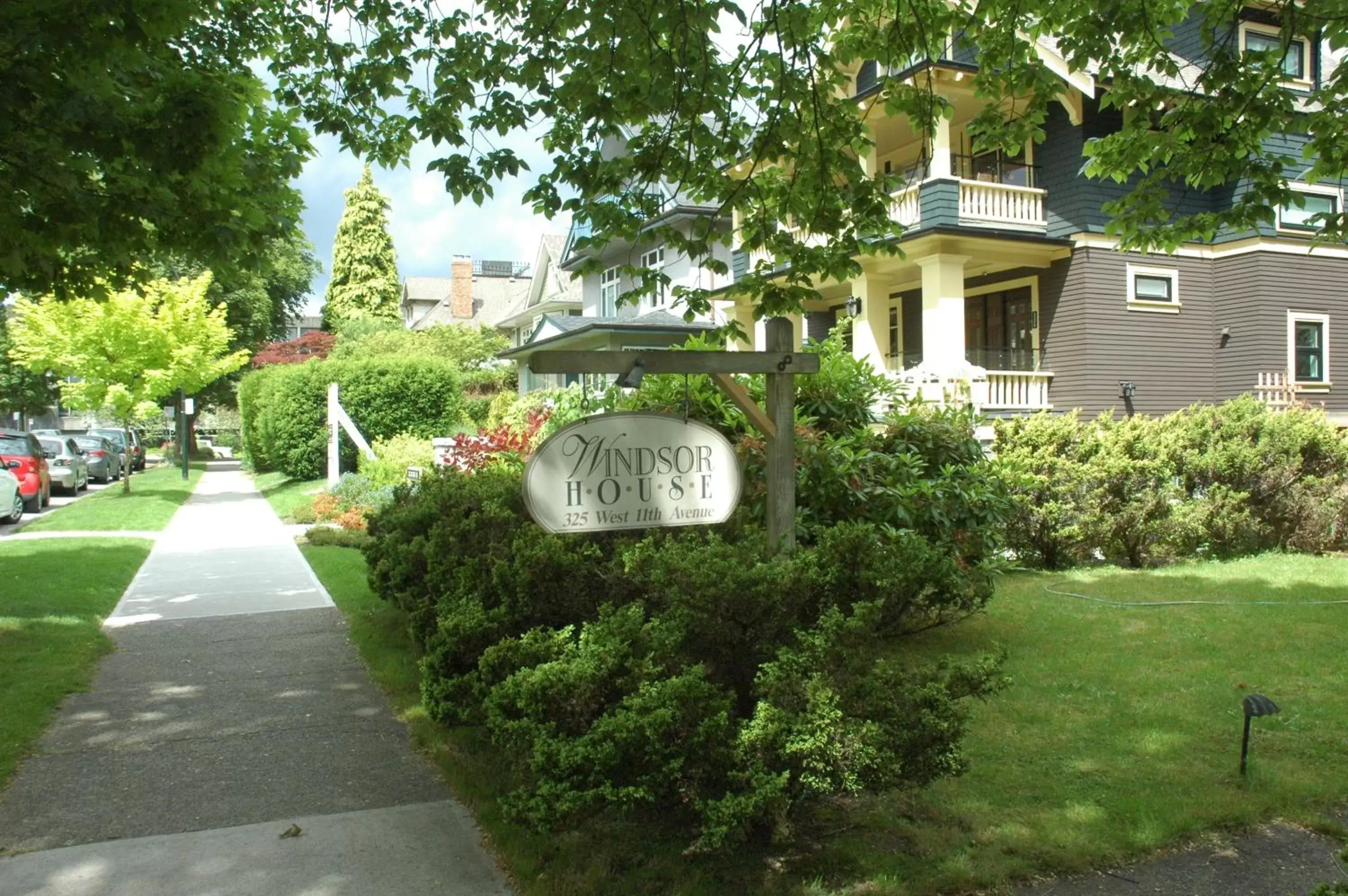 Facade/entrance in Windsor Guest House