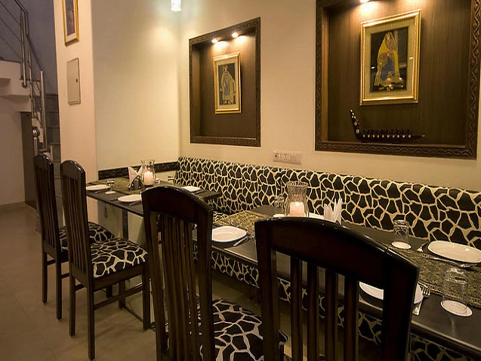 Restaurant/places to eat in Red Maple Bed & Breakfast