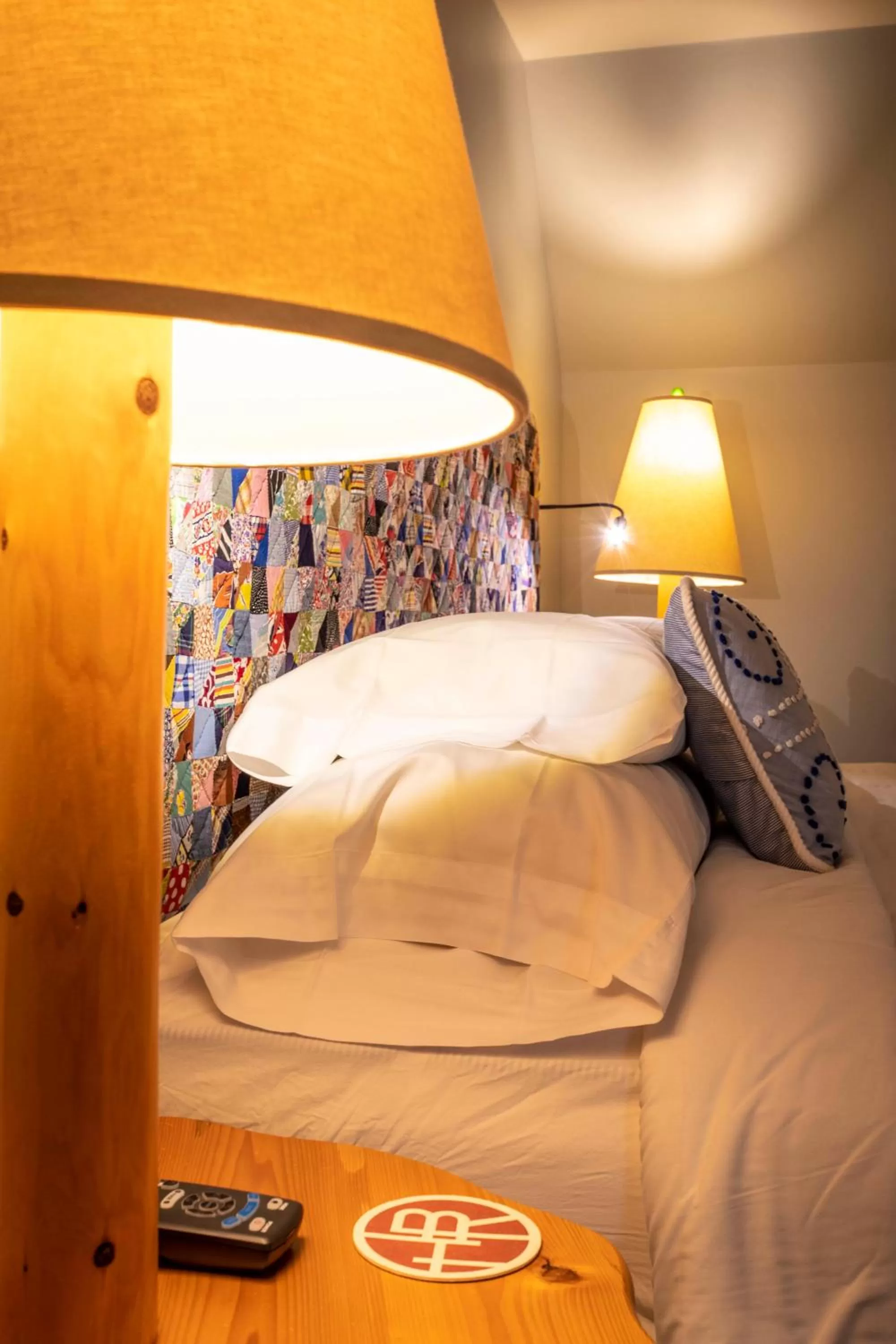 Bed in Hotel Broad Ripple