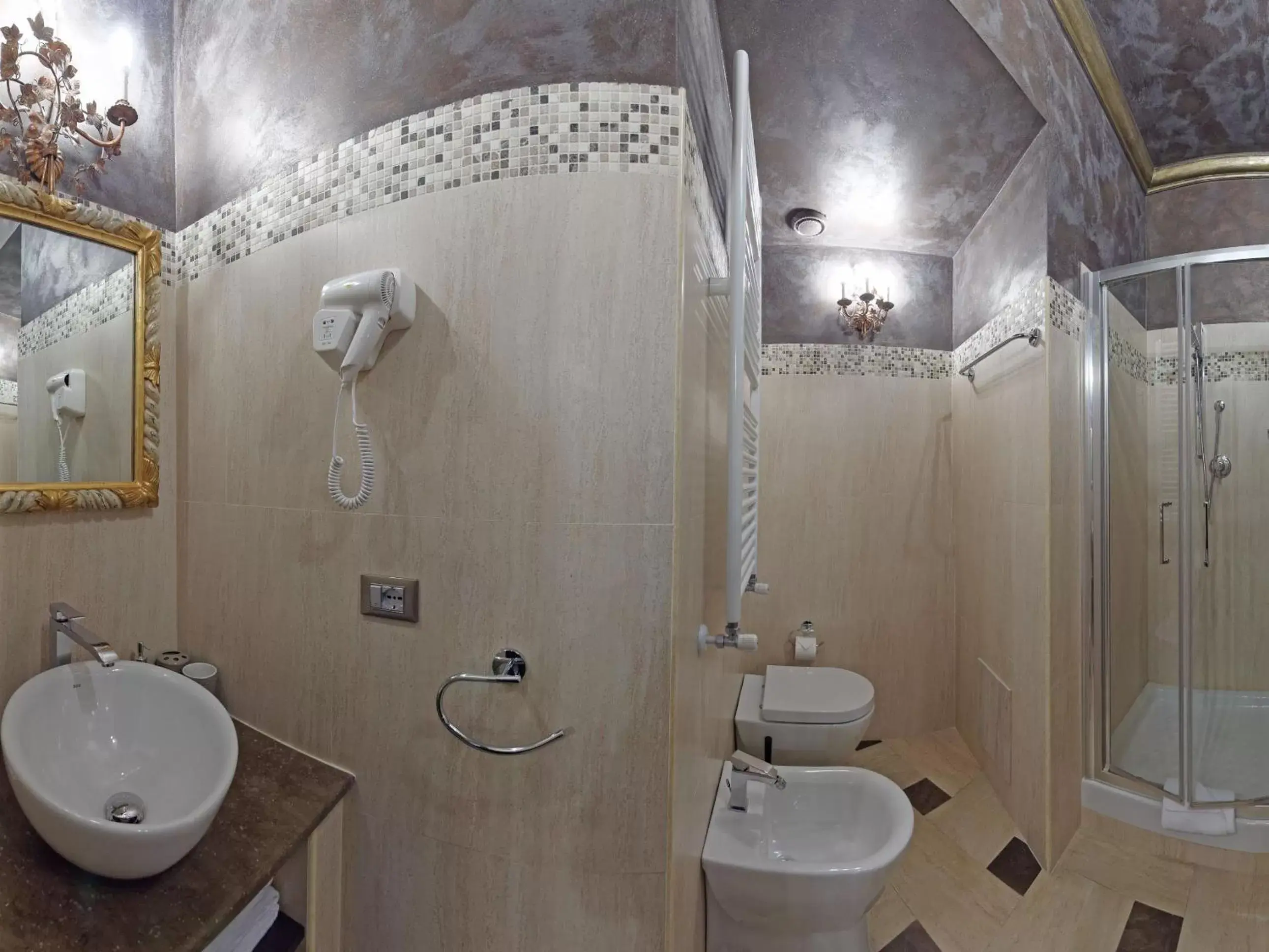 Bathroom in Antica Dimora Delle Cinque Lune