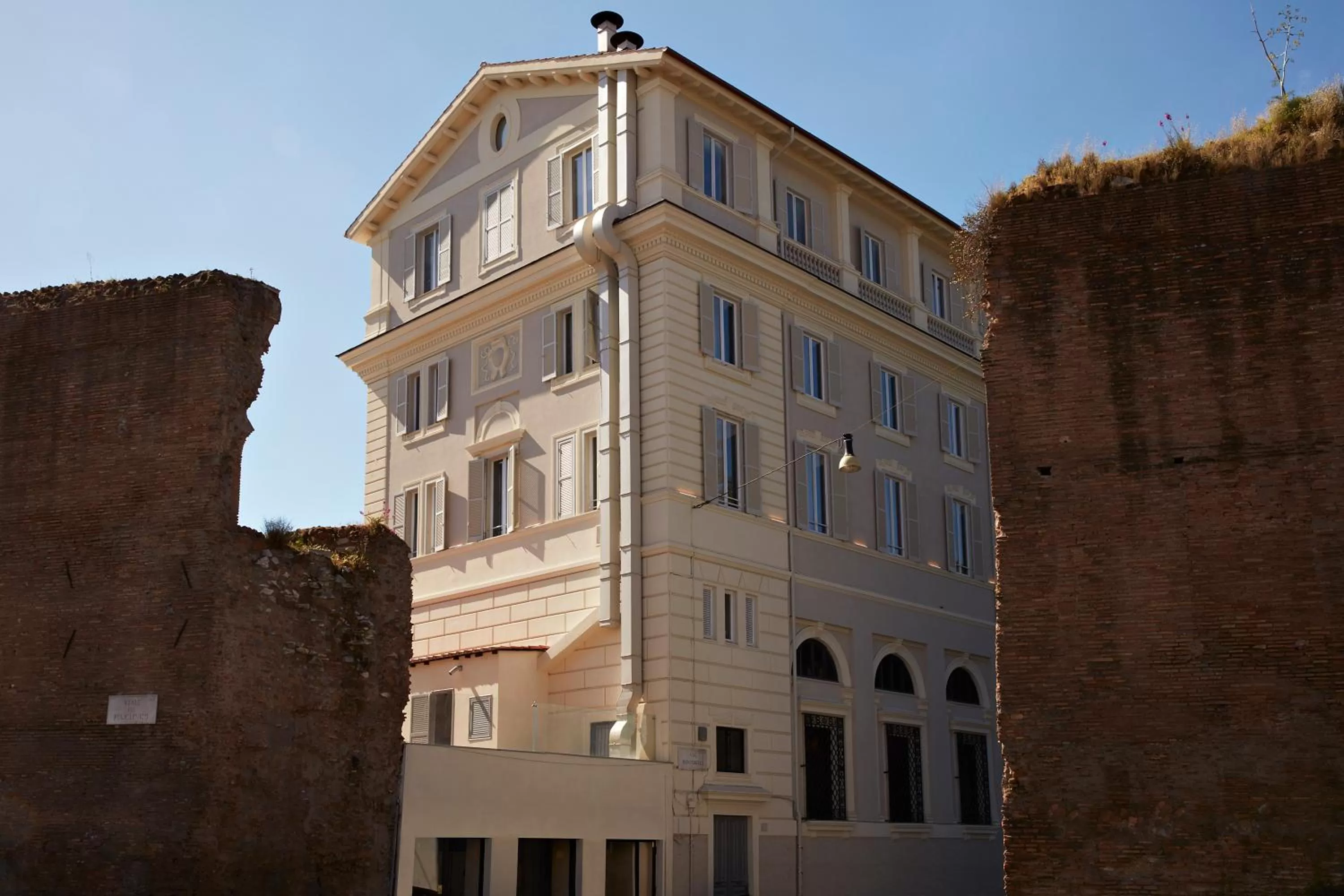 Property building in Hotel The Building