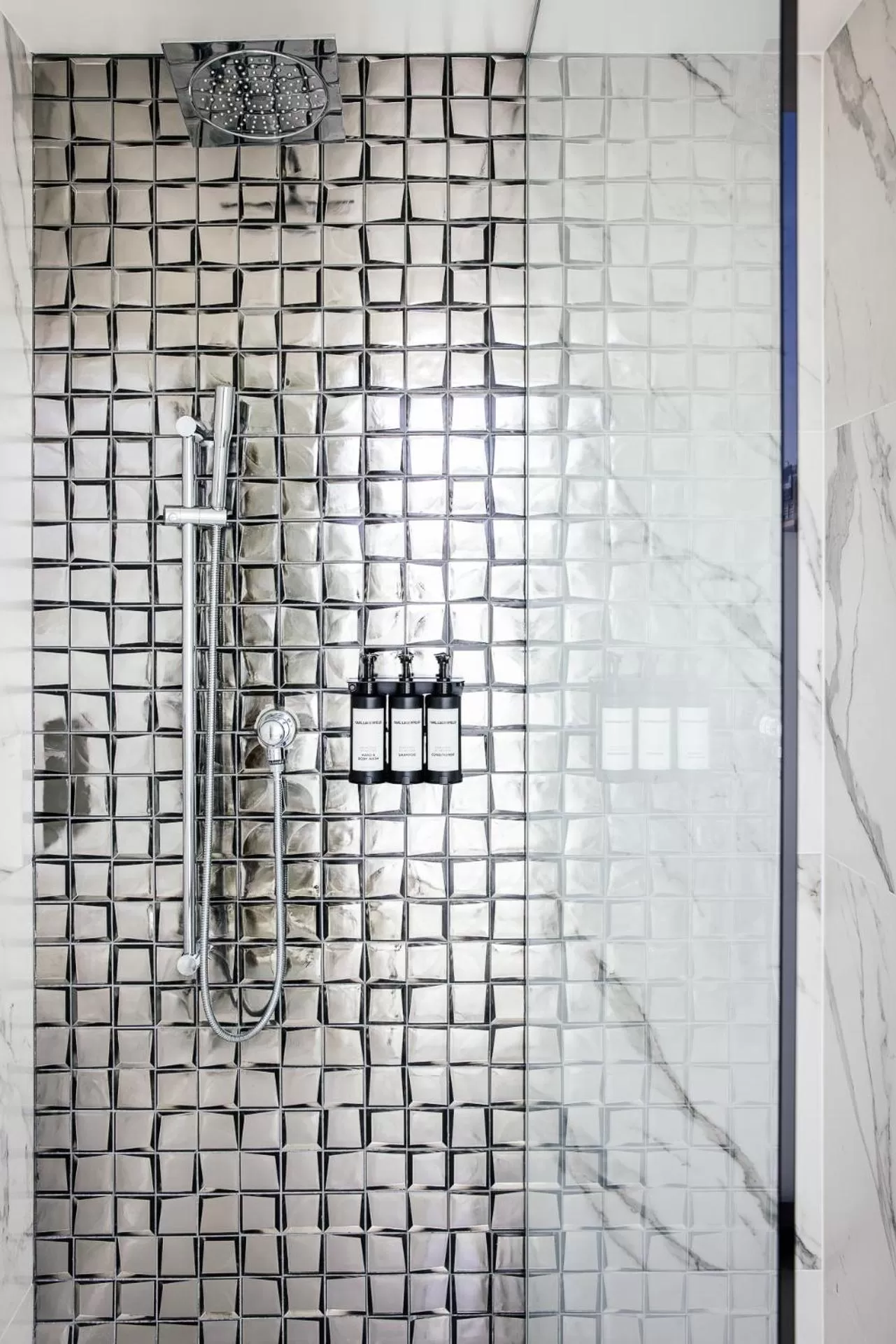 Shower in Dream Hollywood, by Hyatt