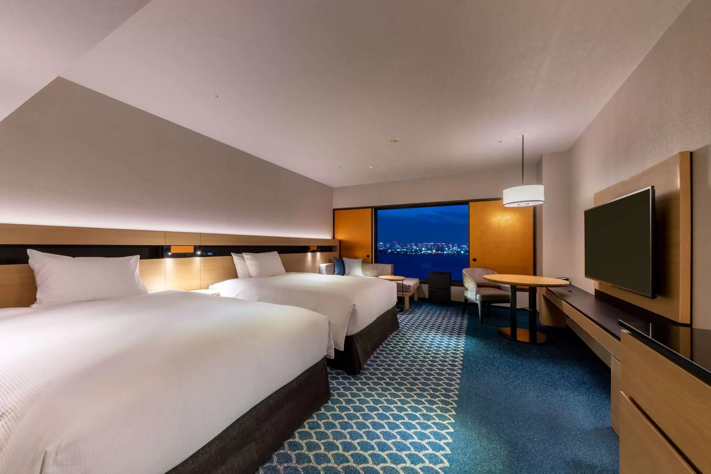 Bed in Hilton Tokyo Bay