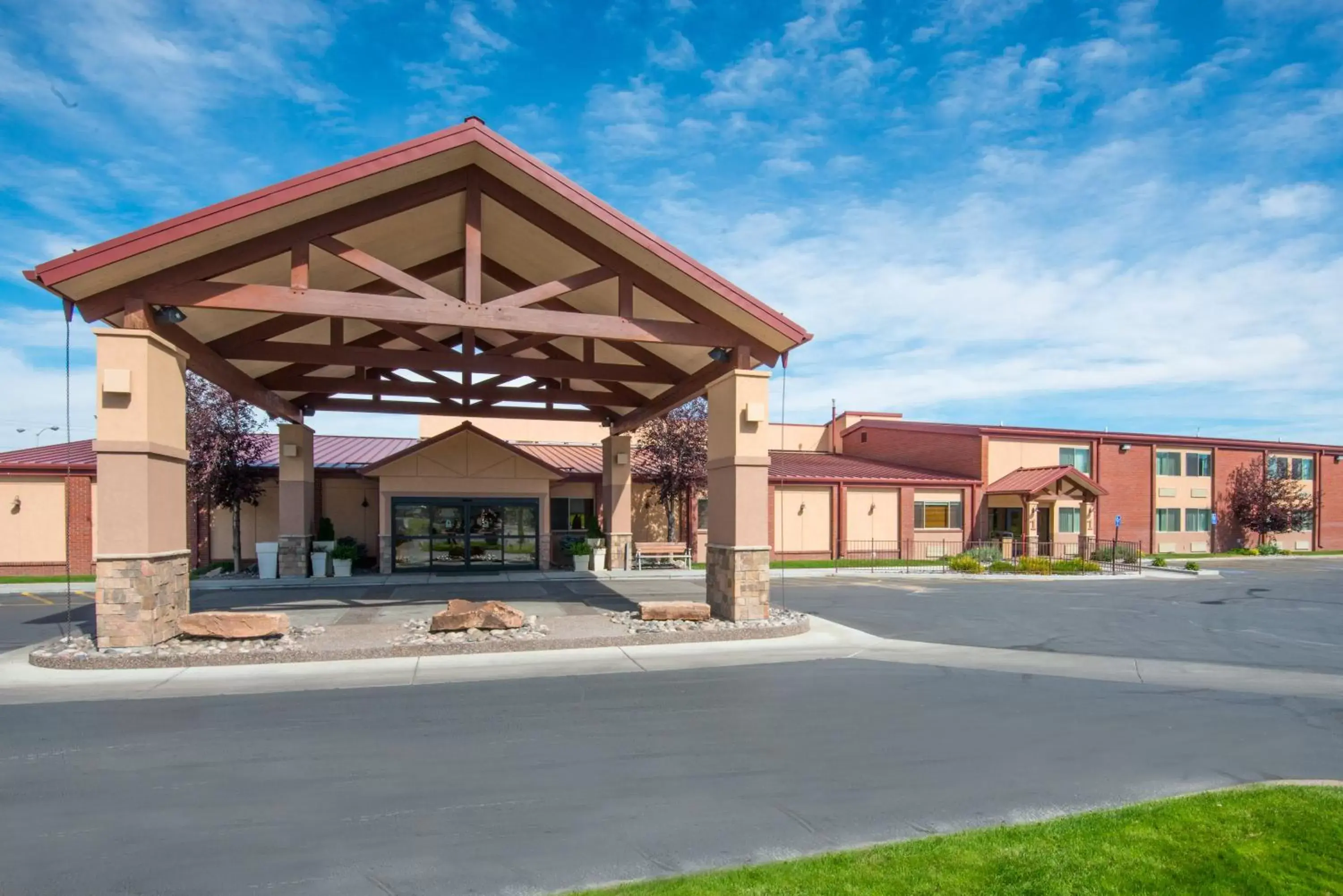Property building in Holiday Inn Riverton-Convention Center, an IHG Hotel