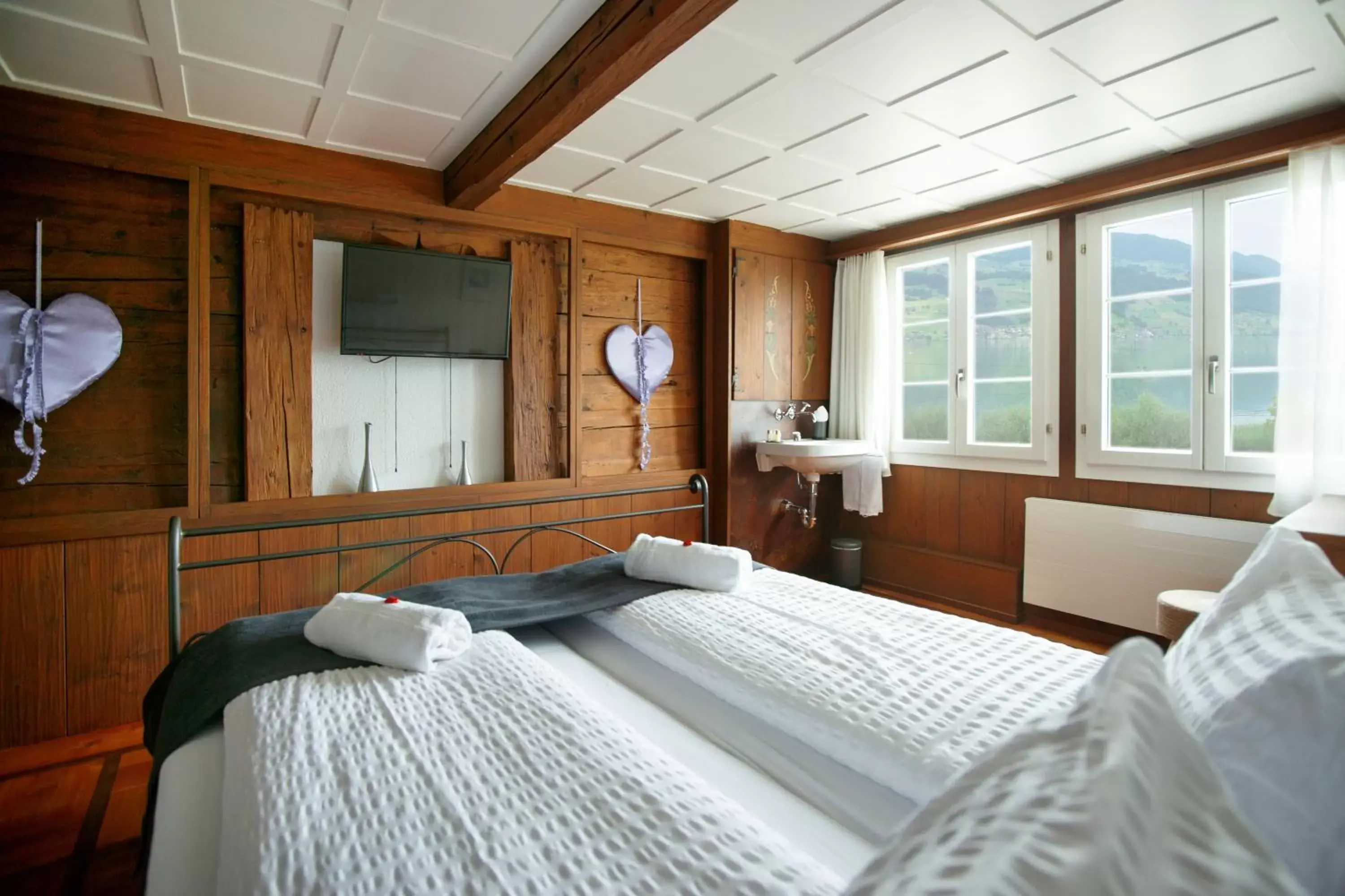 Photo of the whole room, Bed in Landgasthof Zollhaus