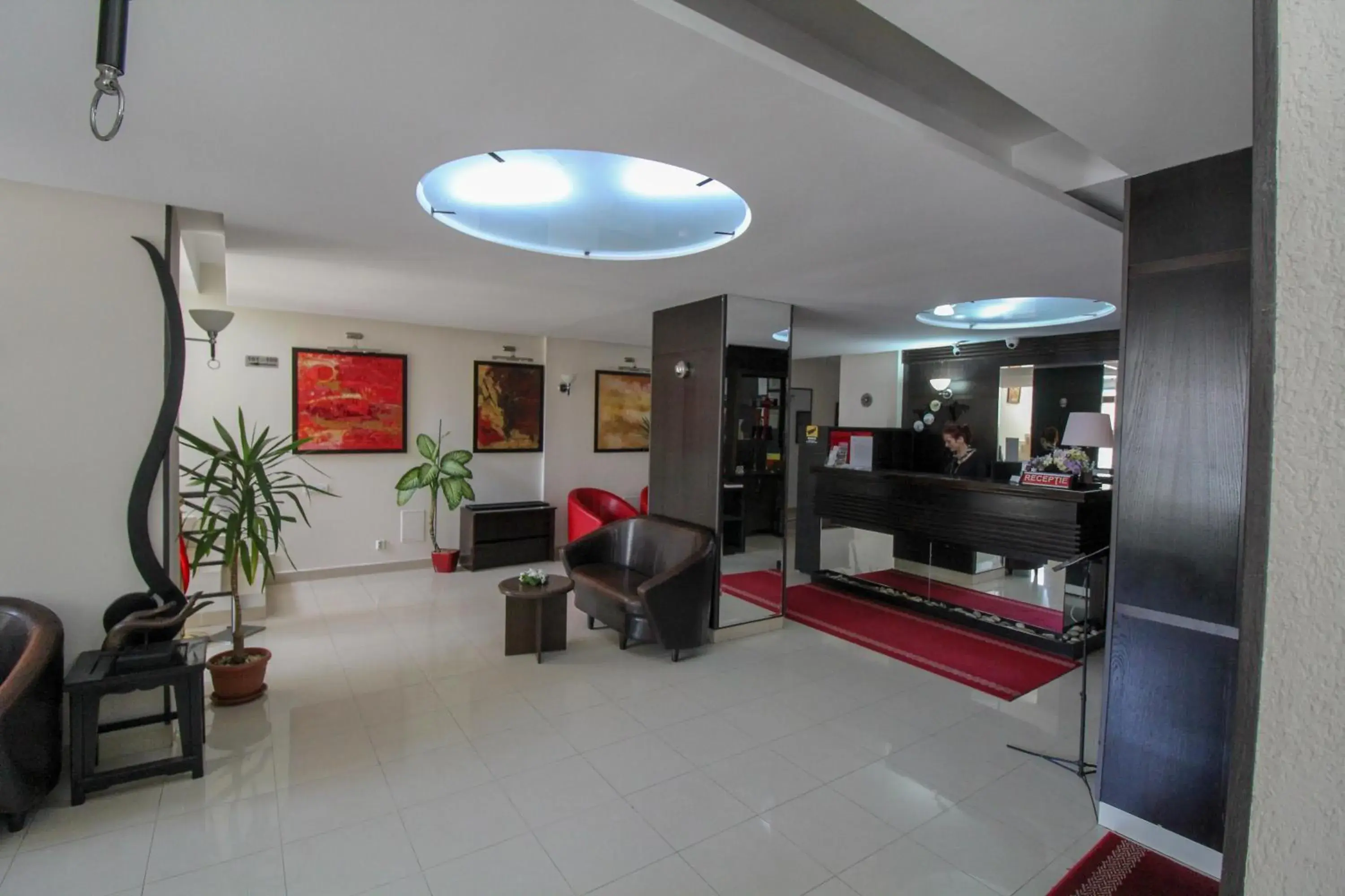 Staff, Lobby/Reception in Hotel Razvan
