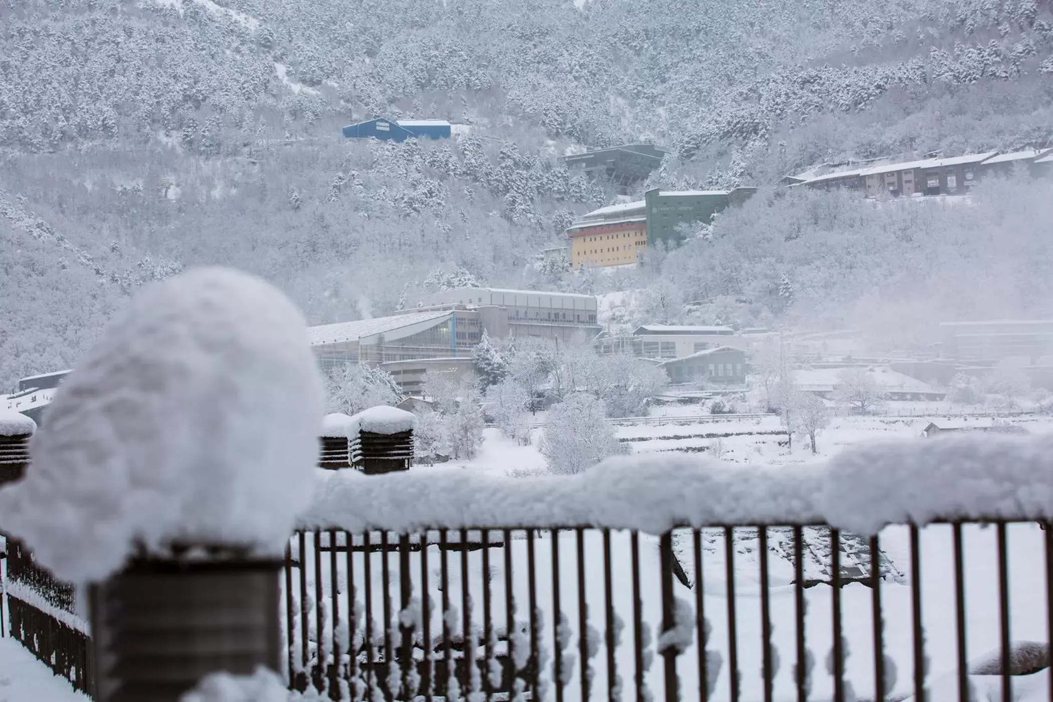 Street view, Winter in Hotel Cervol