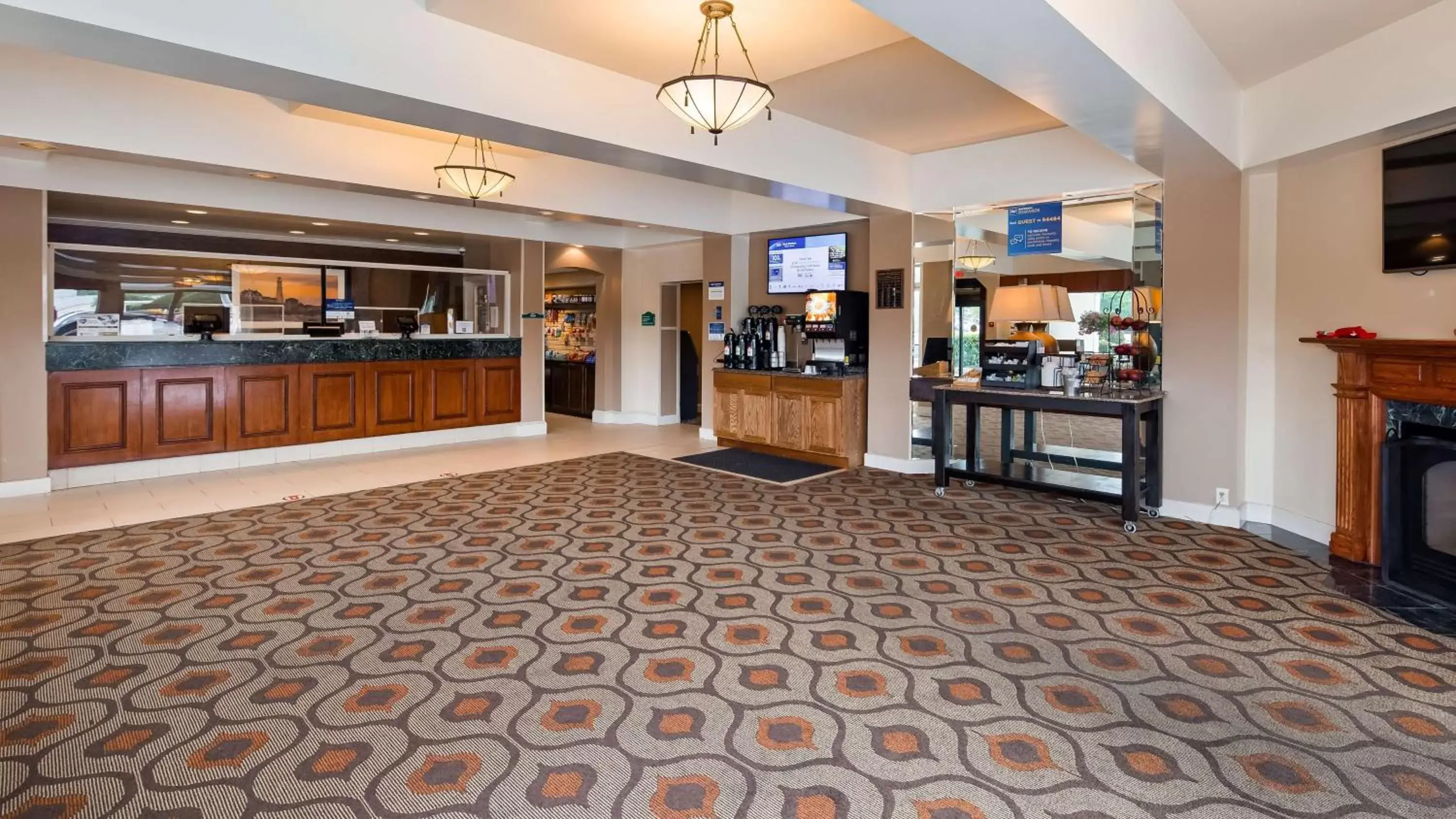 Lobby or reception in Best Western Merry Manor Inn