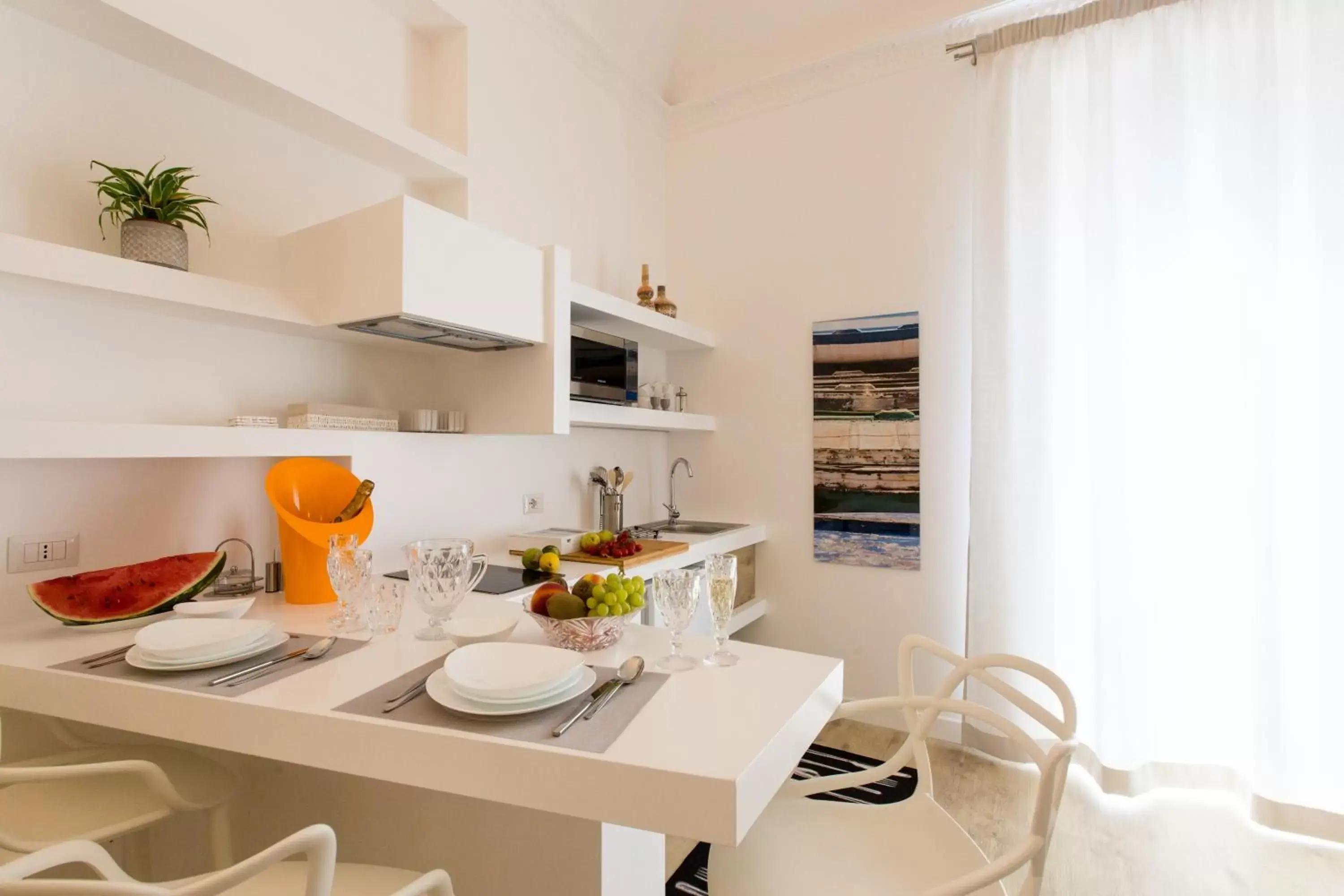 Kitchen or kitchenette, Dining Area in Palermo In Suite Aparthotel