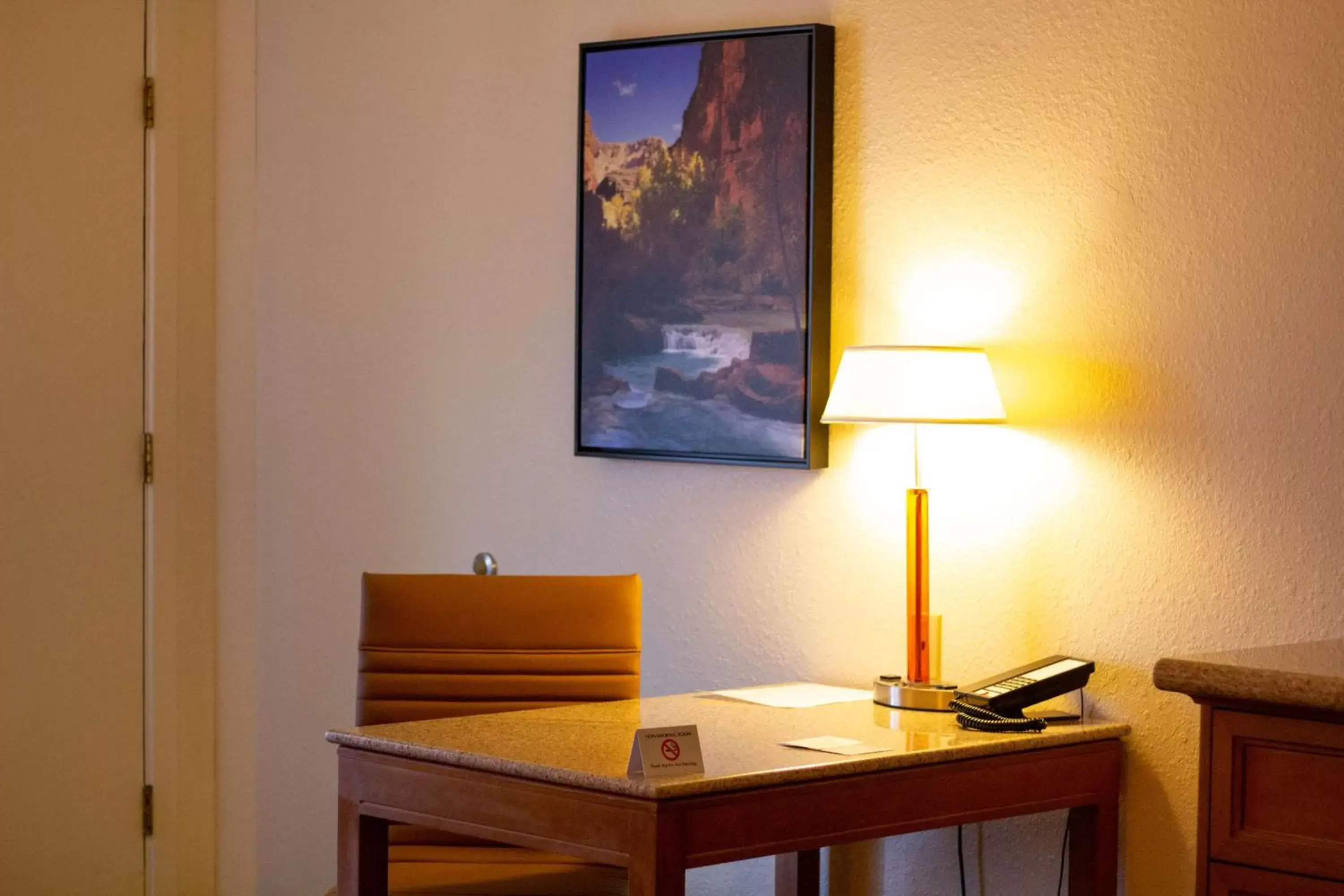 Queen Room with Two Queen Beds - Smoking in Best Western Plus A Wayfarer's Inn & Suites Queen Room with Two Queen Beds - Smoking in Best Western Plus A Wayfarer's Inn & Suites