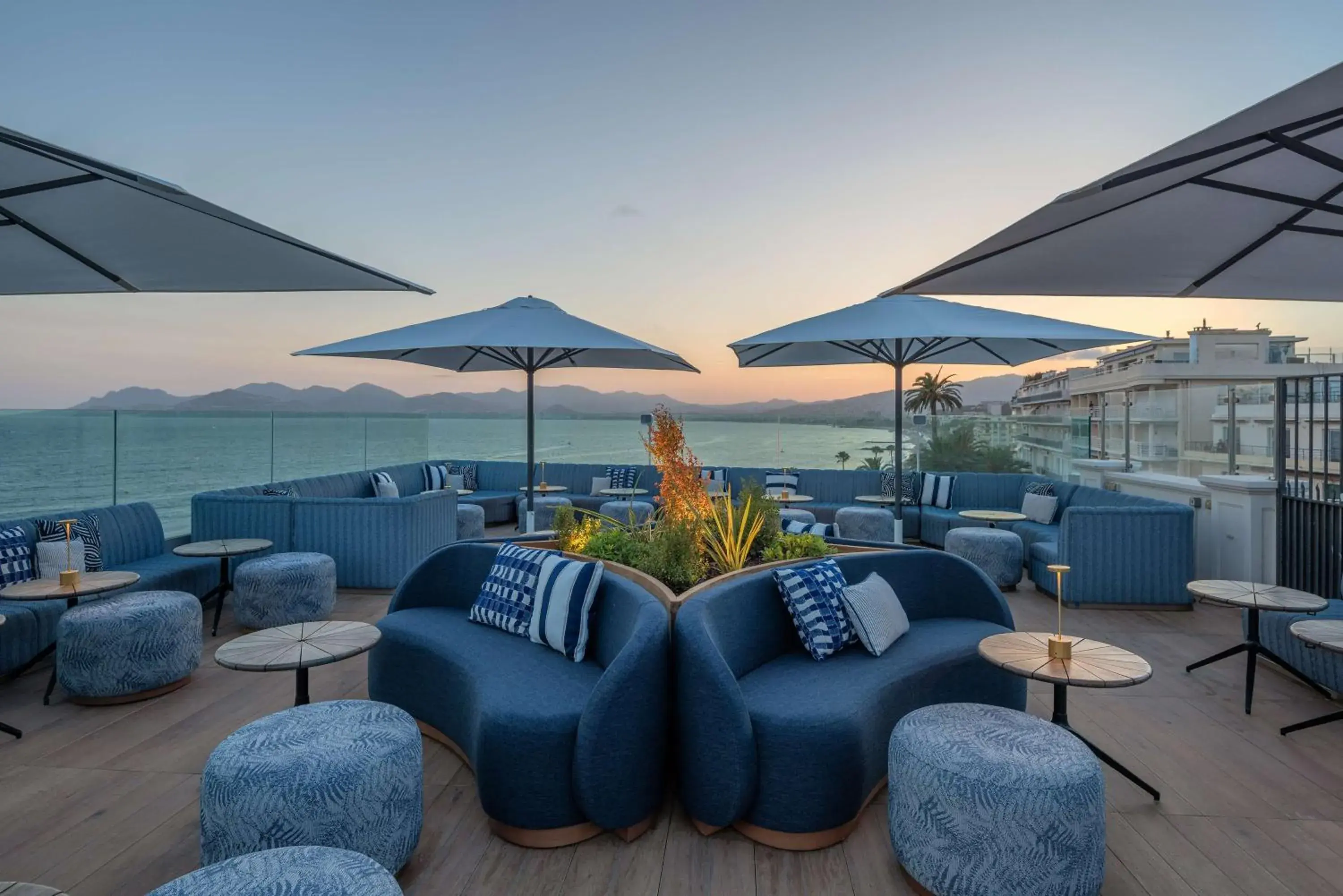 Dining area, Seating Area in Canopy by Hilton Cannes