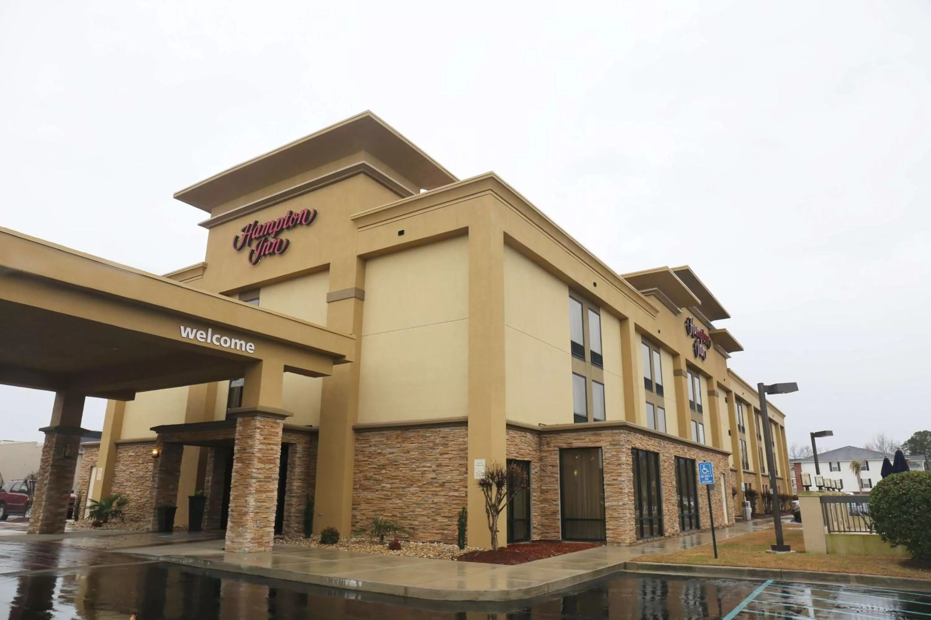 Property building in Hampton Inn Sumter