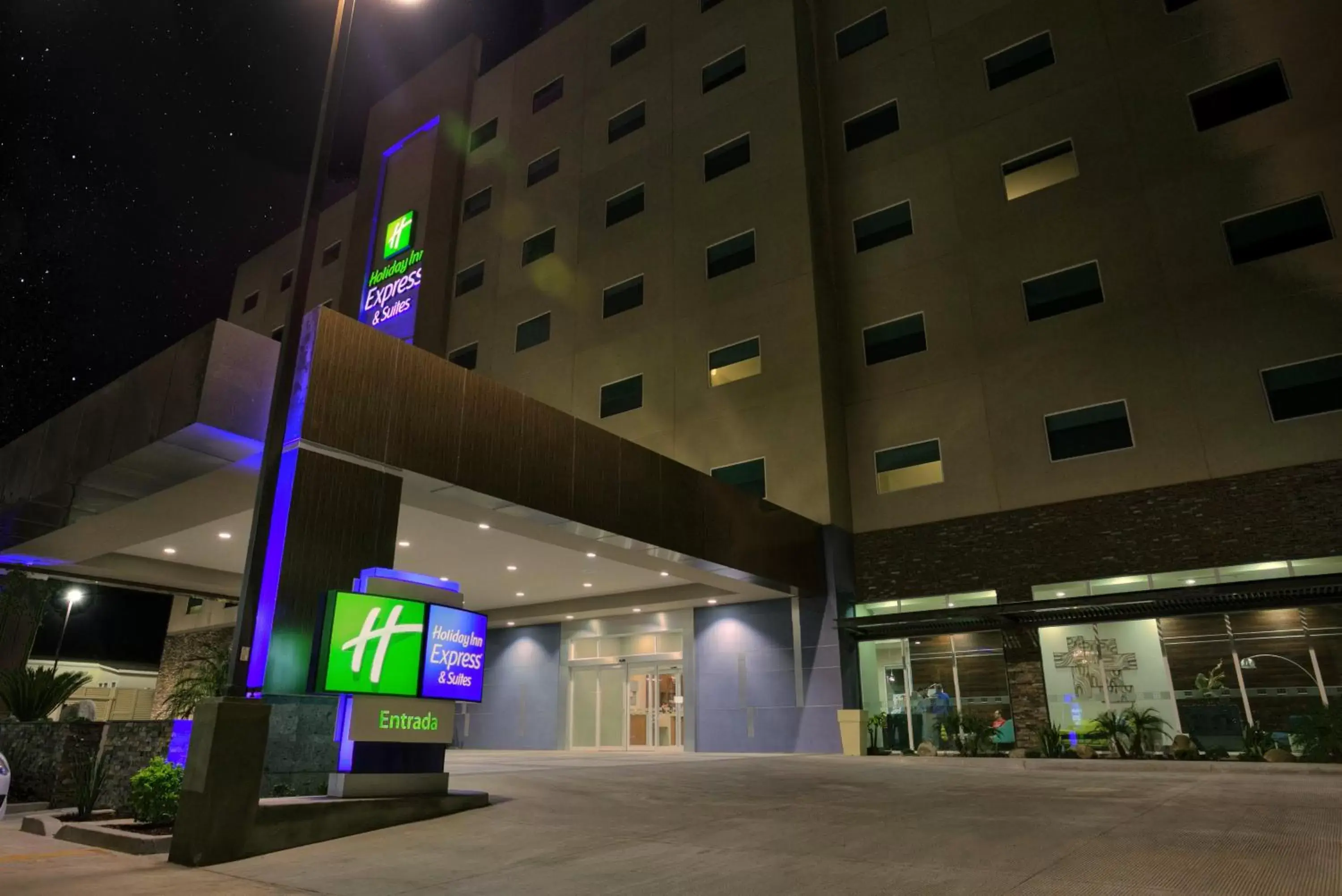 Property Building in Holiday Inn Express & Suites Mexicali, an IHG Hotel